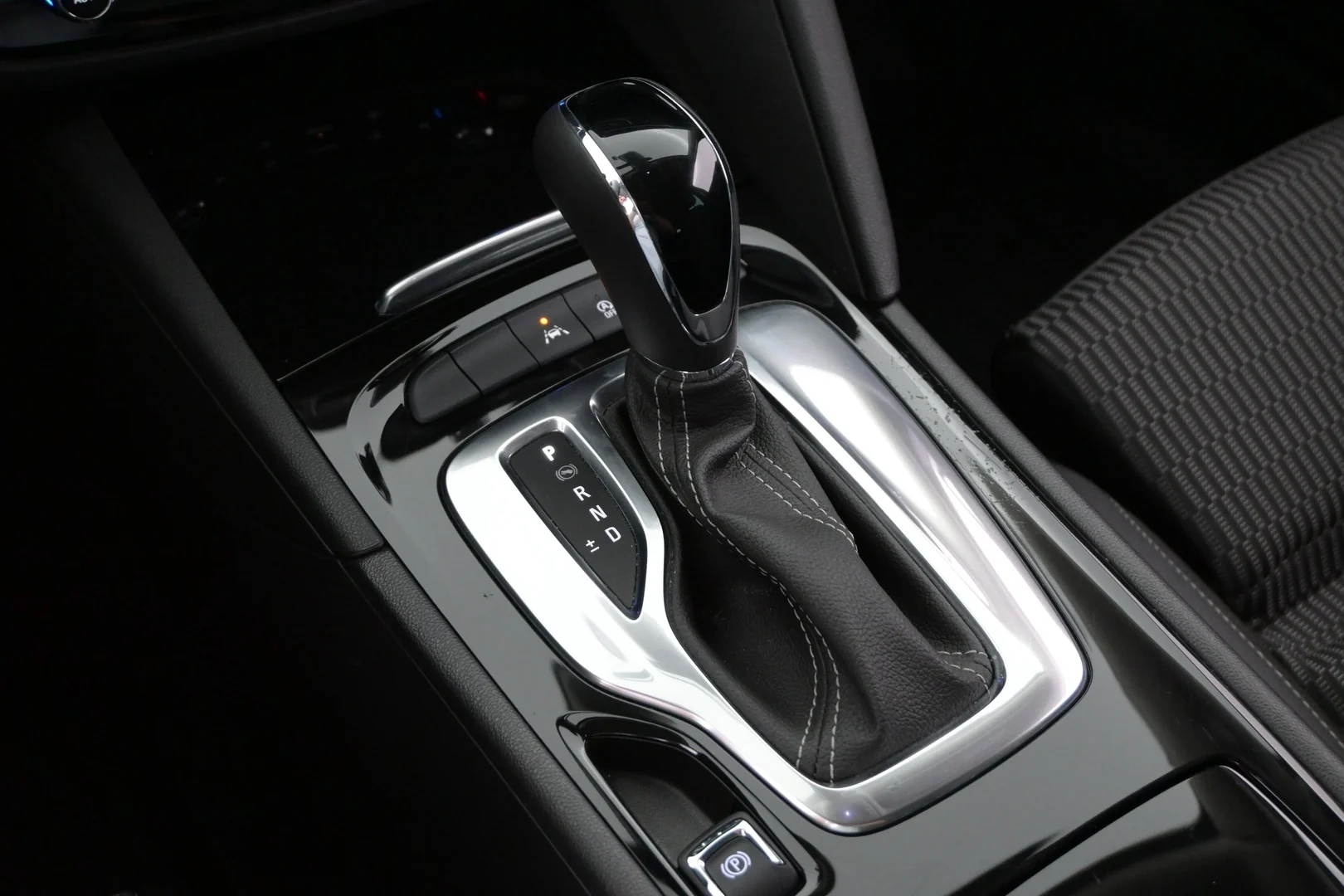 Car Image - 307thW2deAAYzTdgr2ENDo