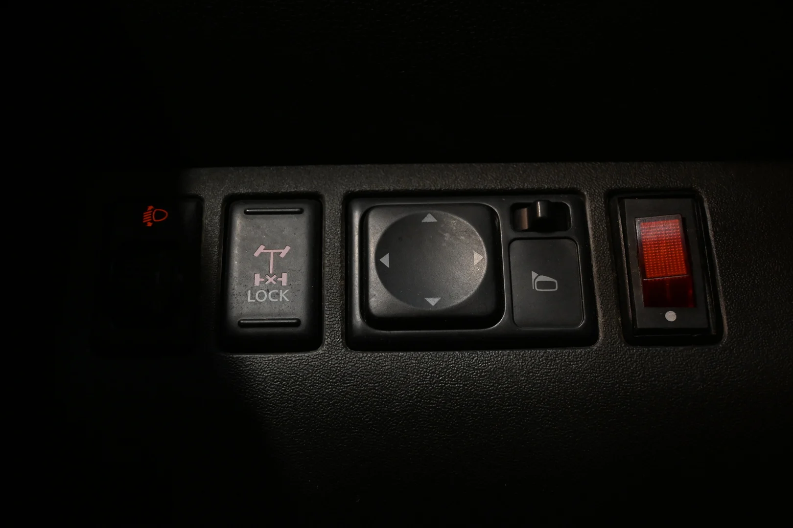 Car Image - 1pJdAx8QMvlFgIK7VO42Tm