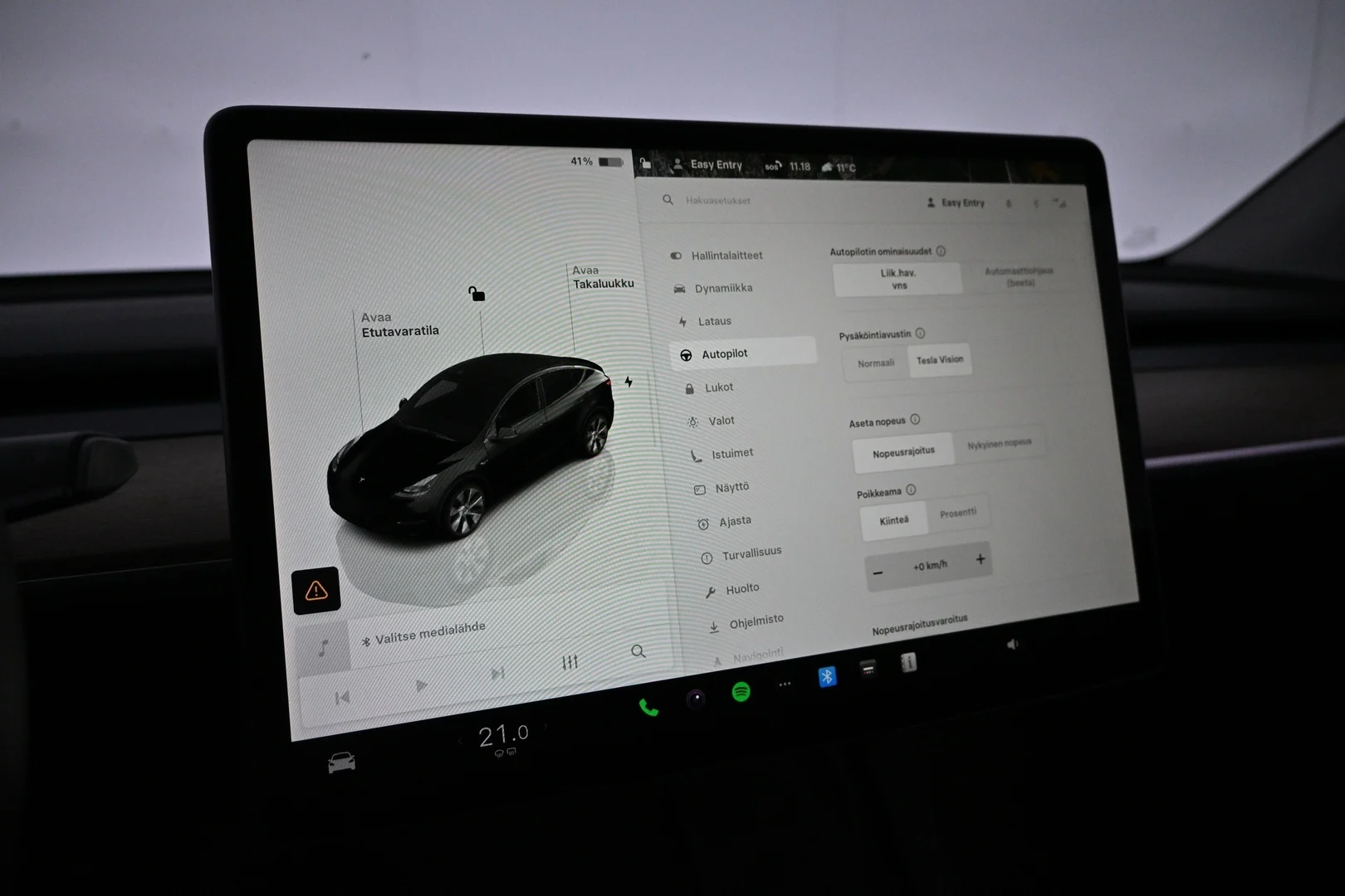 Car Image - 46wBA2KVgO2O7WS9L9qZfk