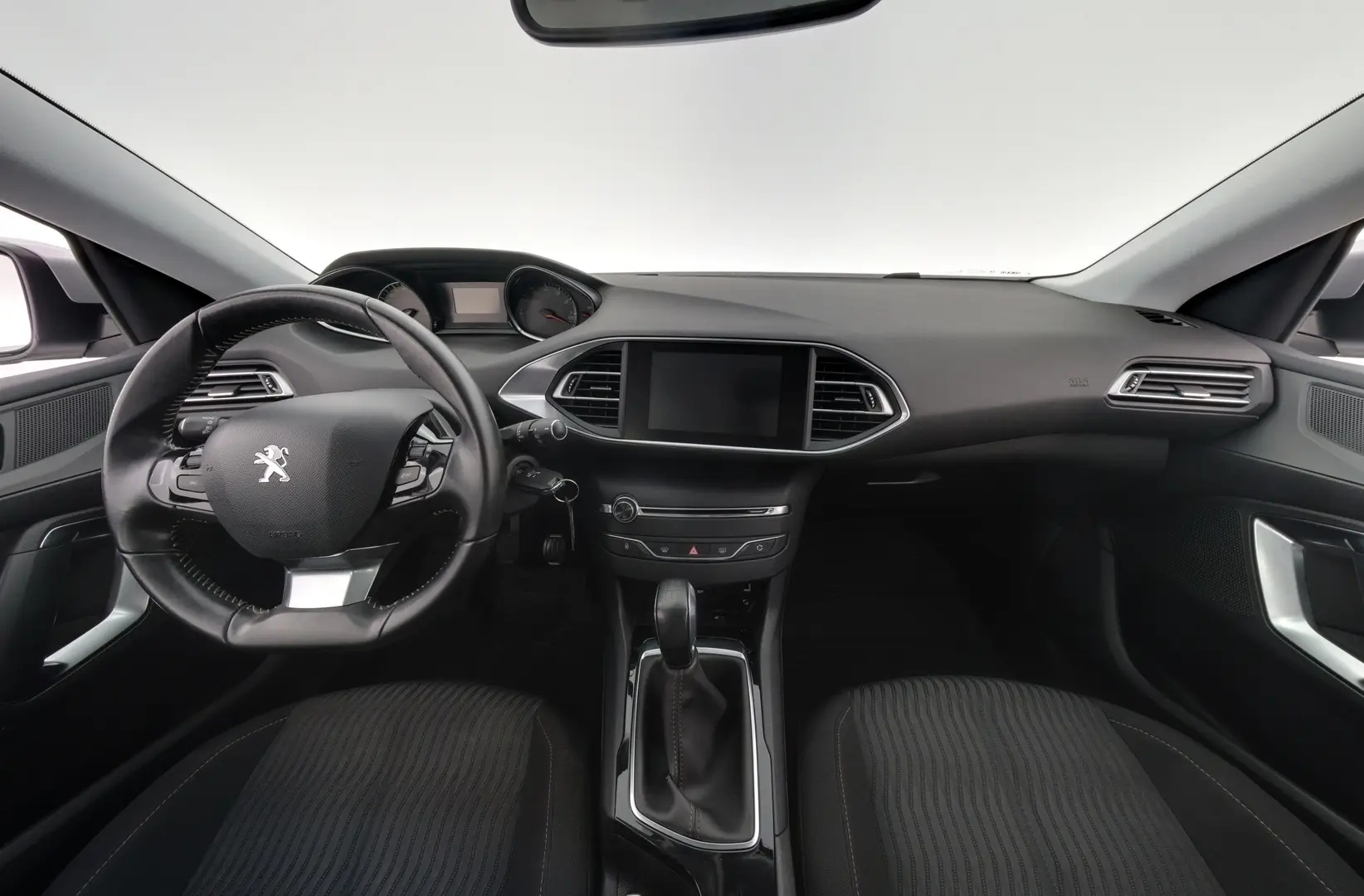 Car Image - 7AIkB0dWY8v9hWHDQMaWqI