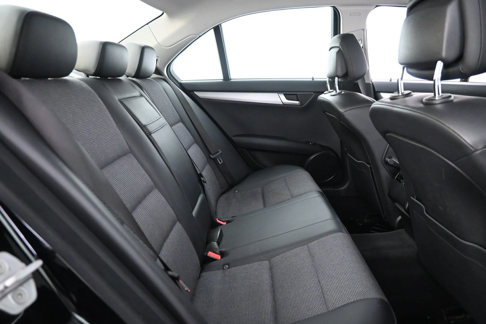 Car Image - 7dTj2q6y9qxjHIzNUygidU
