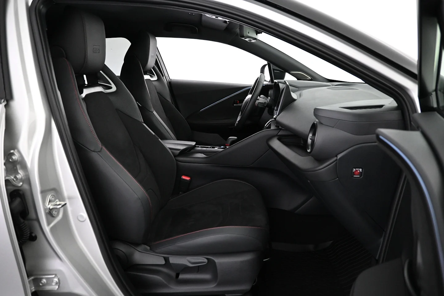 Car Image - 4O1lAJfZTfcvfNhEkkeCMz