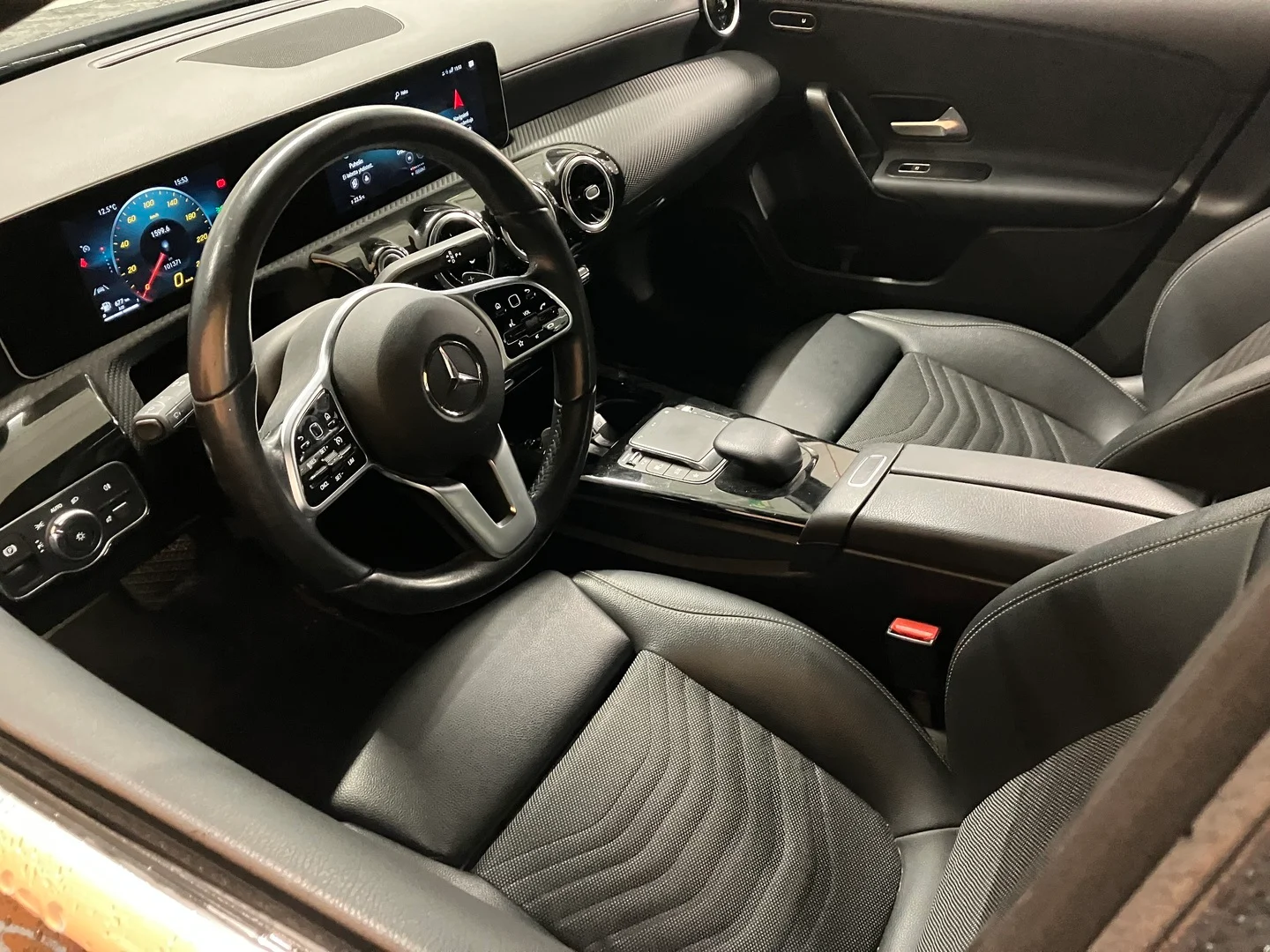 Car Image - 6GABAdnvQGFhHhh9vbN006