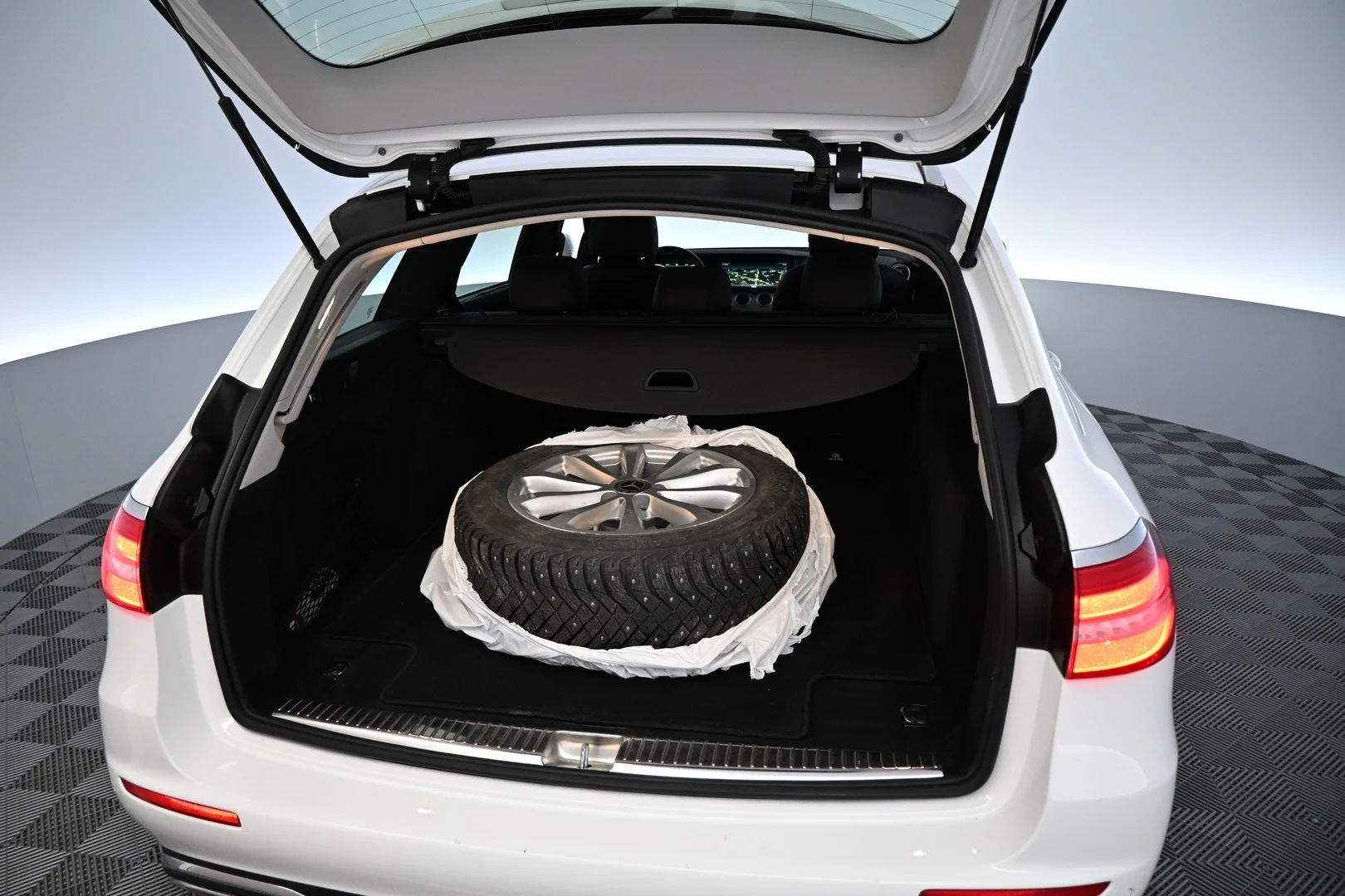Car Image - 3941yzFRPcXv8A5vYfJ6G