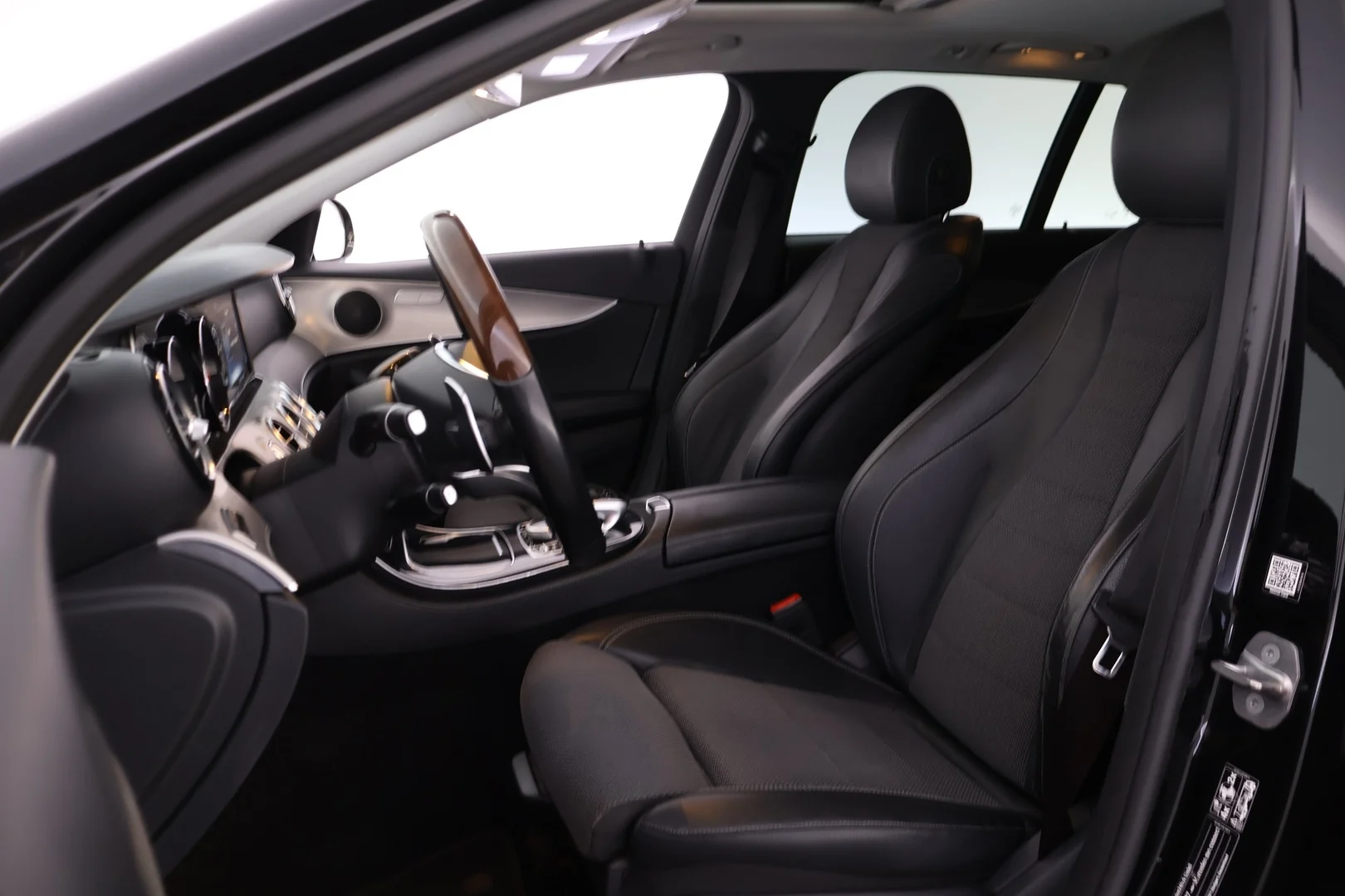 Car Image - 3azfvYommLDgeePrBtC4P4