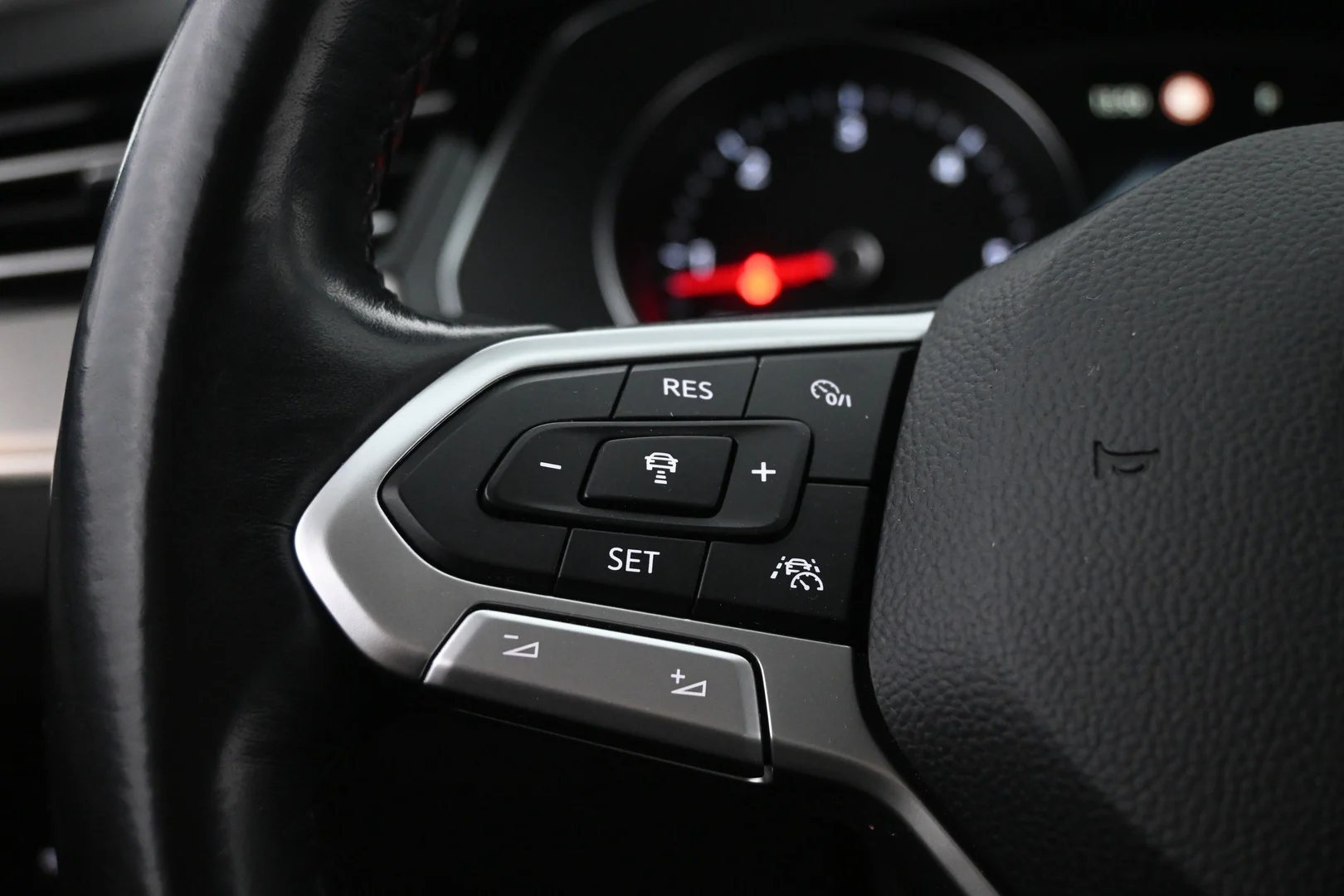 Car Image - 1K74P9rARST5OGzrW2bvxH