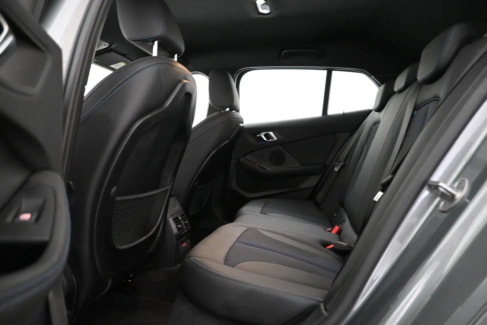 Car Image - 7fHgxNhHOwhzhpLeocwKPb