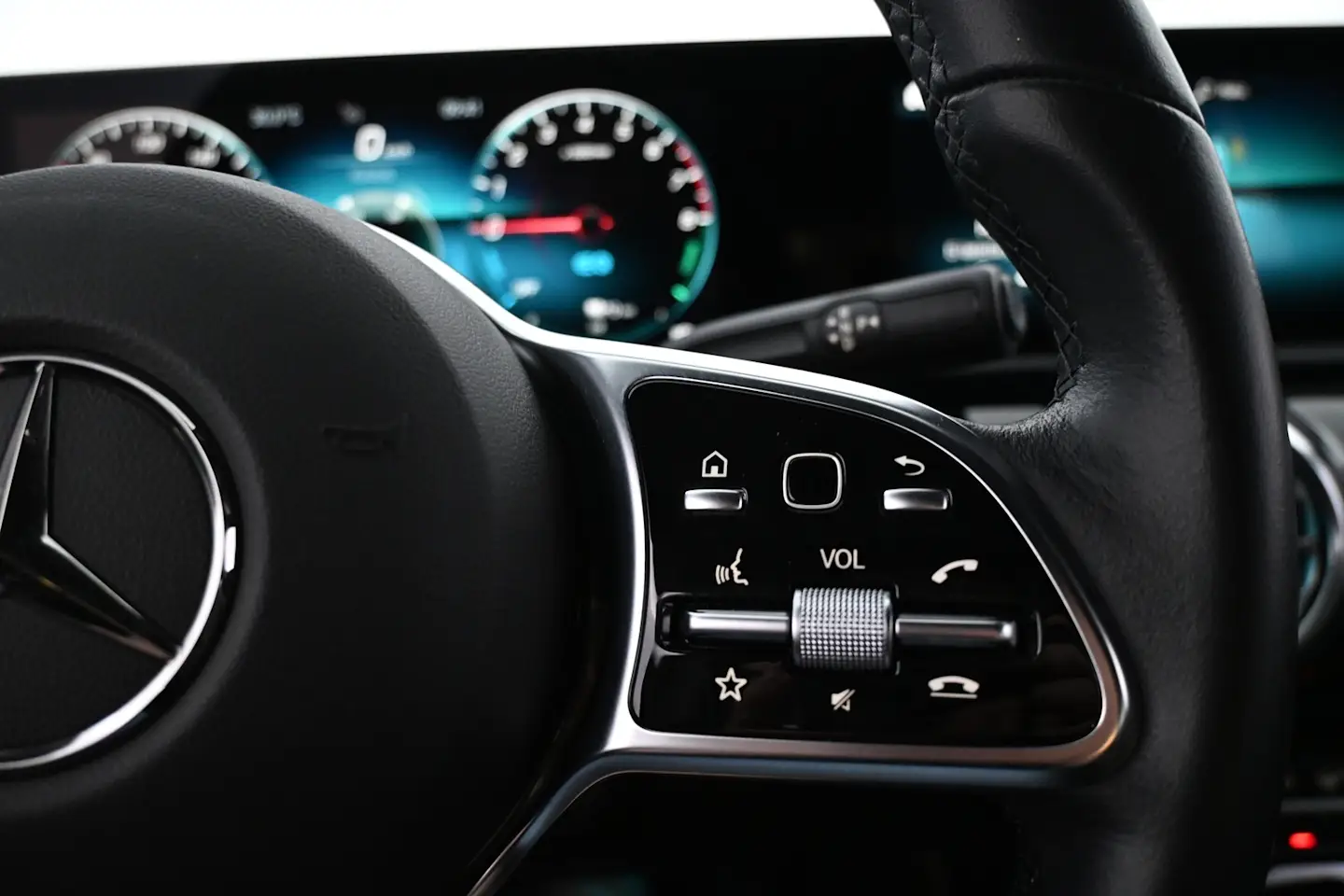 Car Image - 3mSzIwrkfZZDIFGlIQepPH