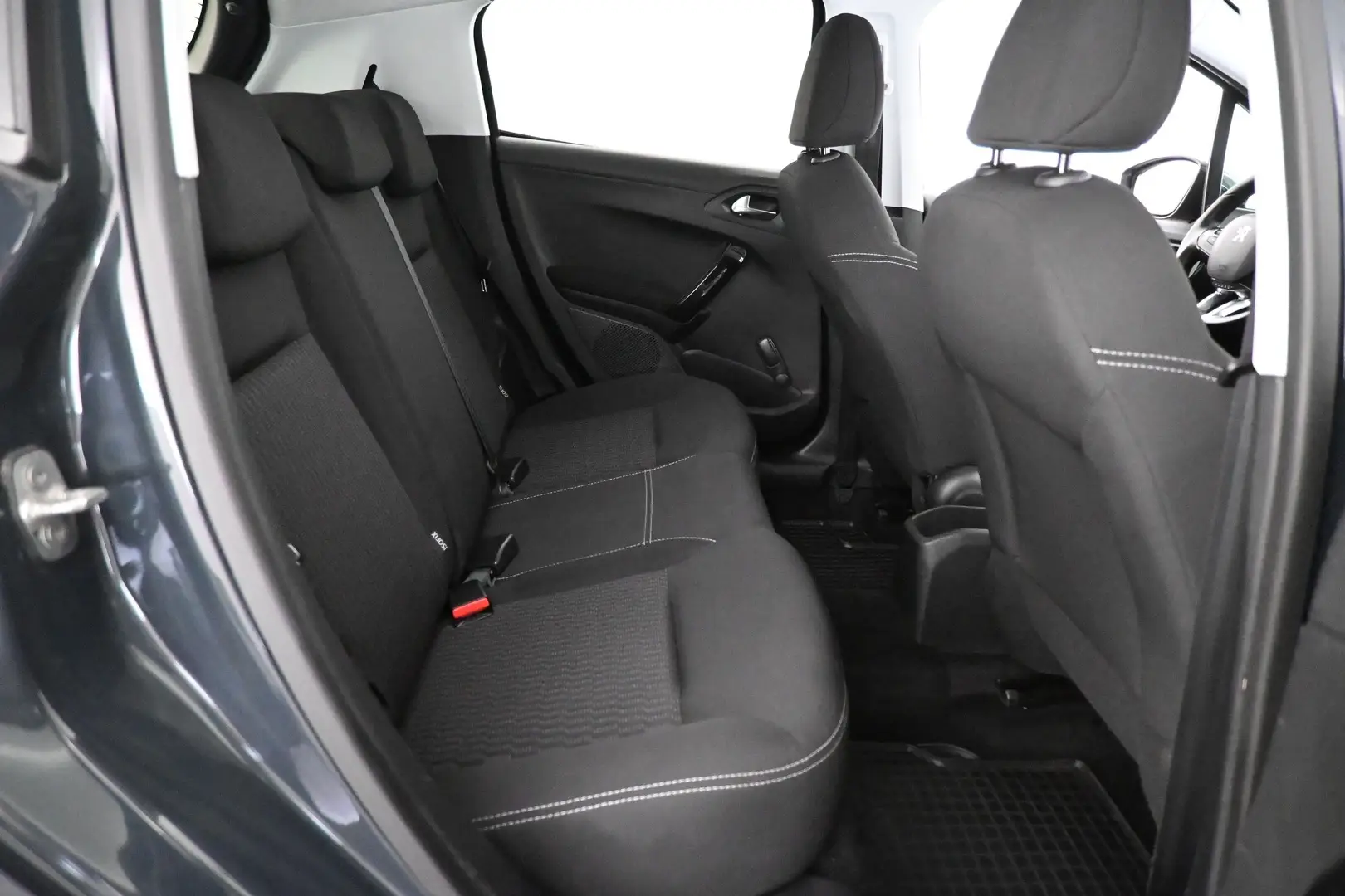 Car Image - 6khP1Ru71VbpIbLJ4Sx04C