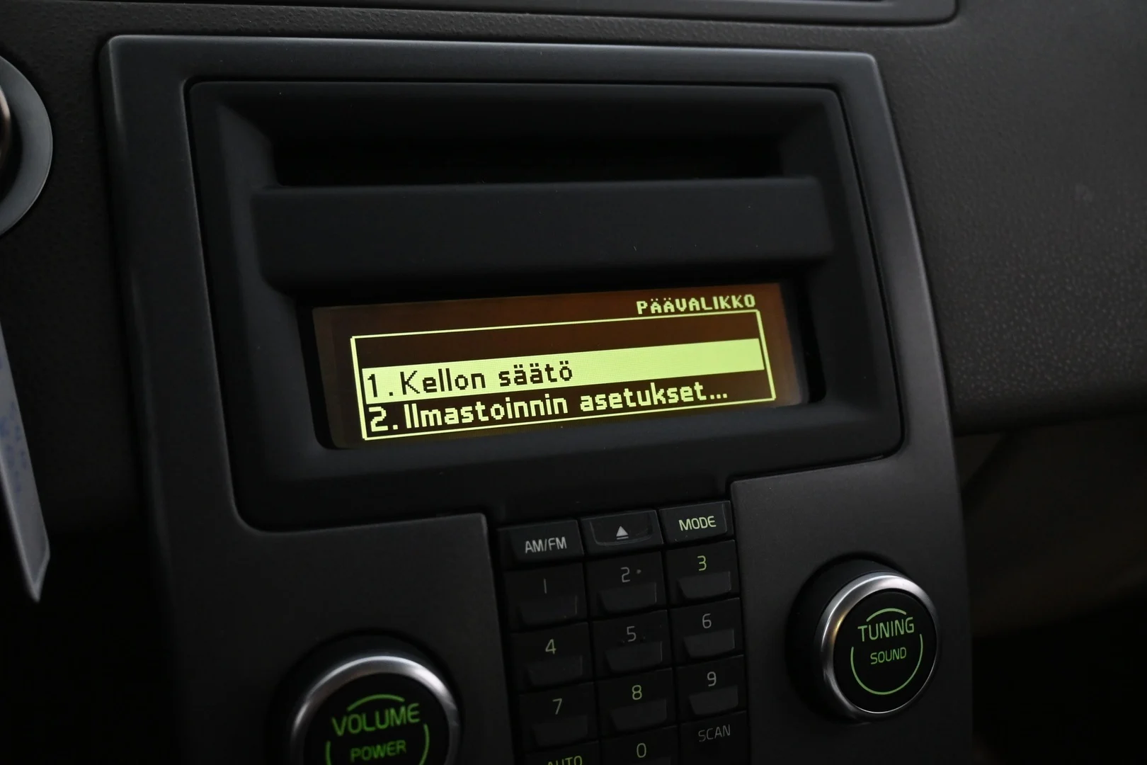 Car Image - D1CMEeuApdhoJDdRX1ZMR