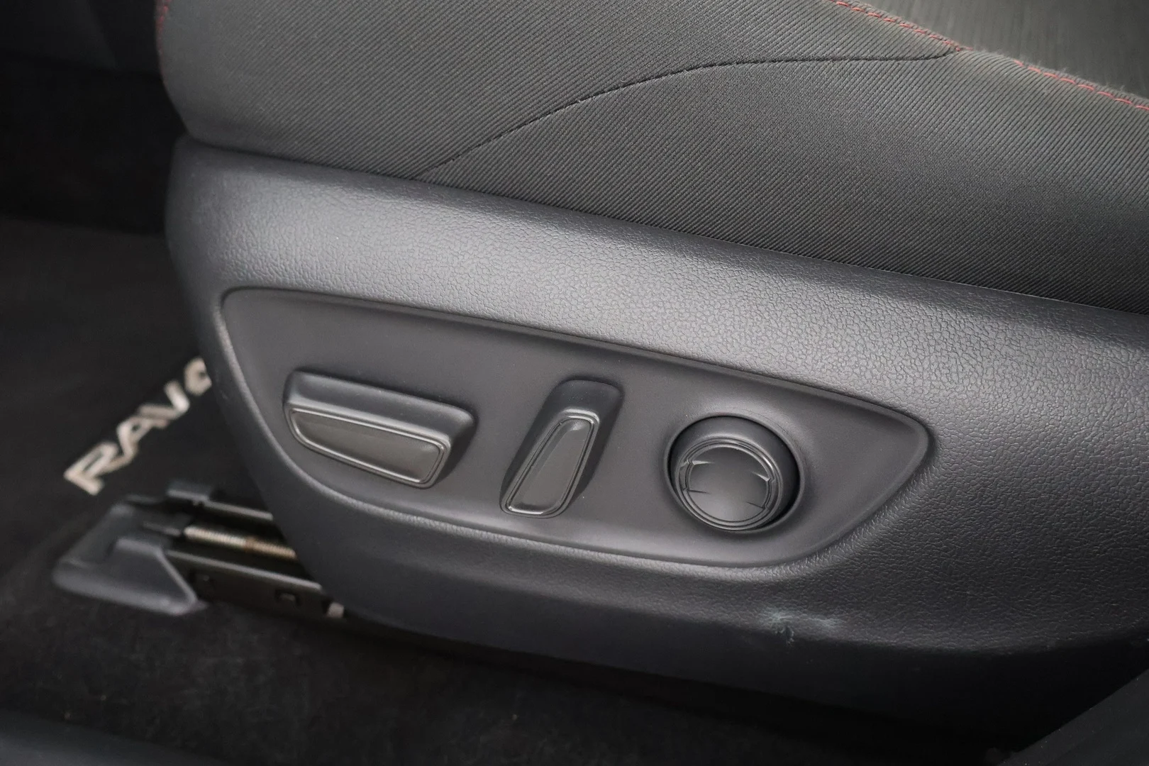 Car Image - 6I3IPIa9EkpTnVoAEVYi0N
