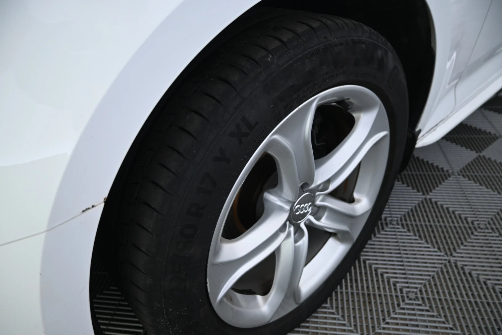 Car Image - 4eFYAmX28vjO4ukndC9KNr