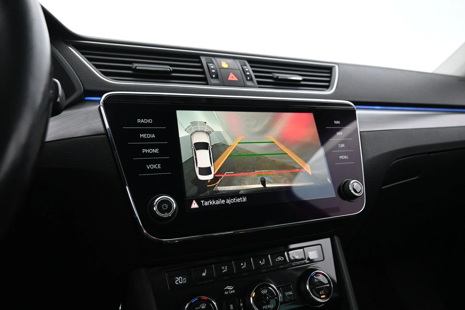 Car Image - XFqPcnxTenJJxIBYXoLVR