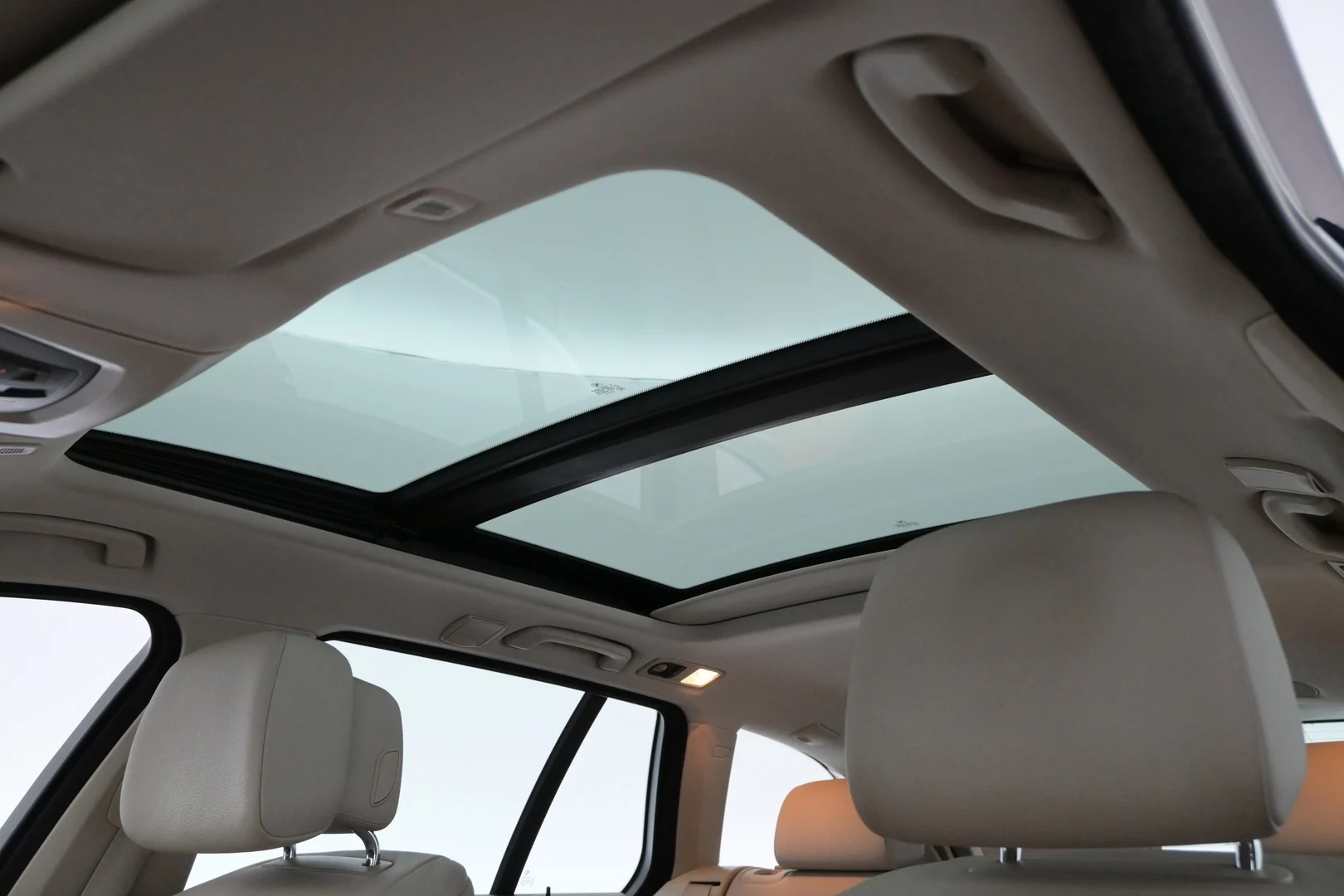 Car Image - 2vZQOpOj3PuWNVumlomGQr