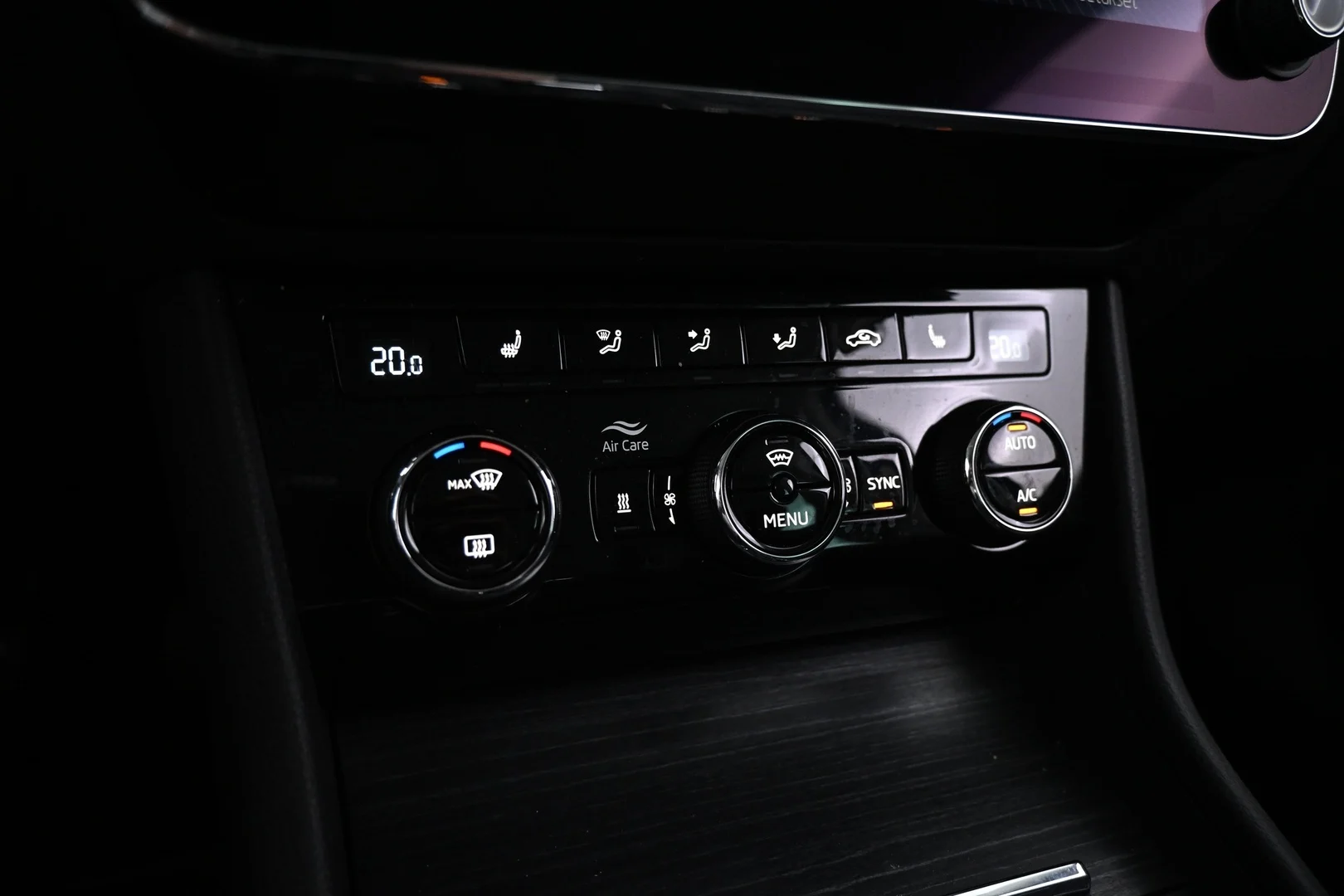 Car Image - 5jxPgzfrXf9zCUWUj6dKwH