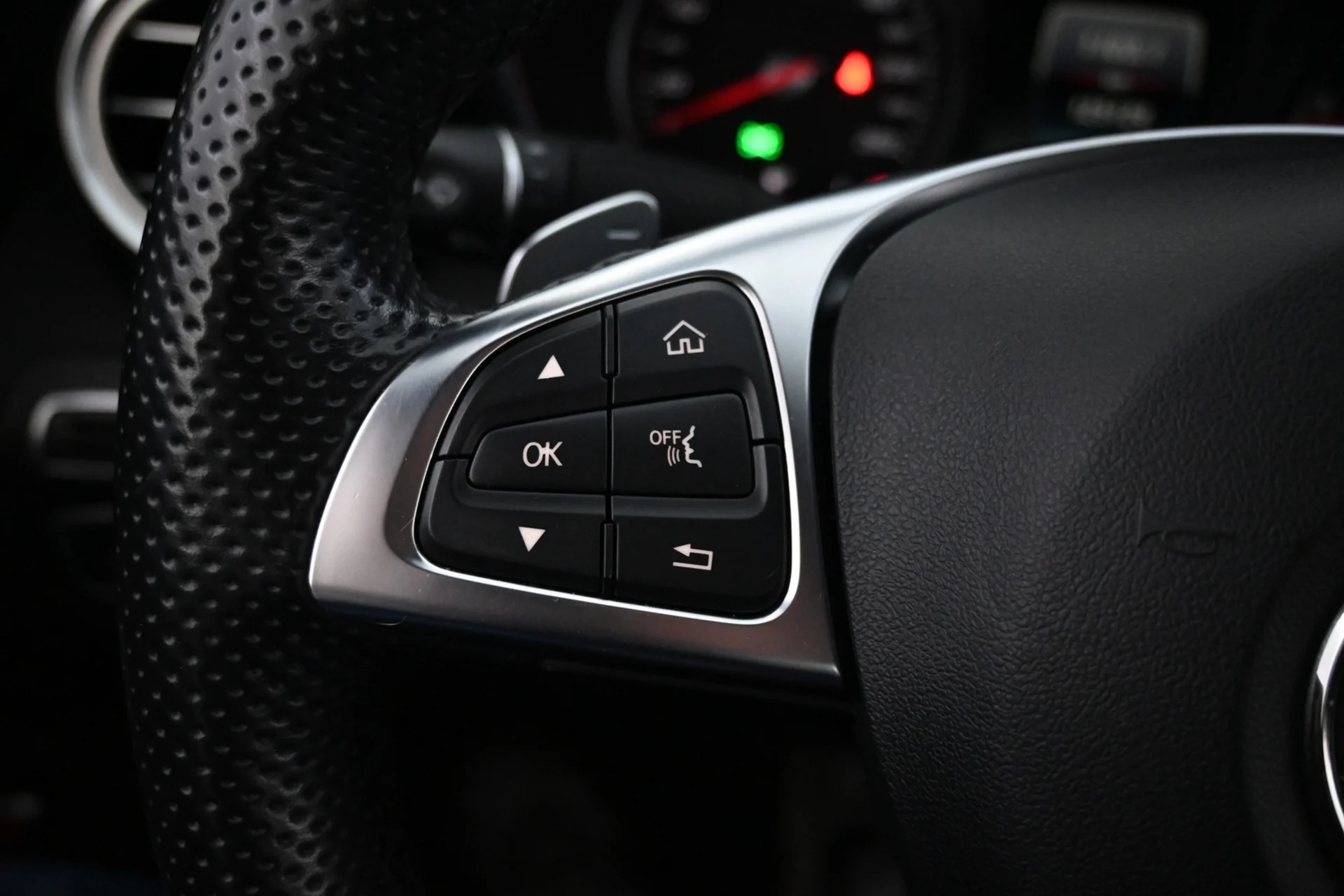 Car Image - kcPEWZjmKUeWutlnNkbJk