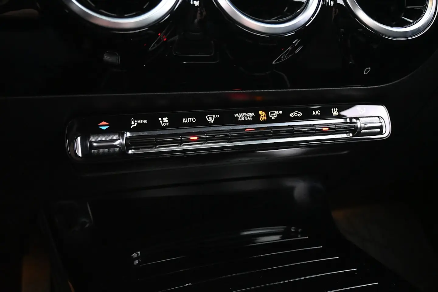 Car Image - 7F25BBbMBP6ziqZHOugbmD