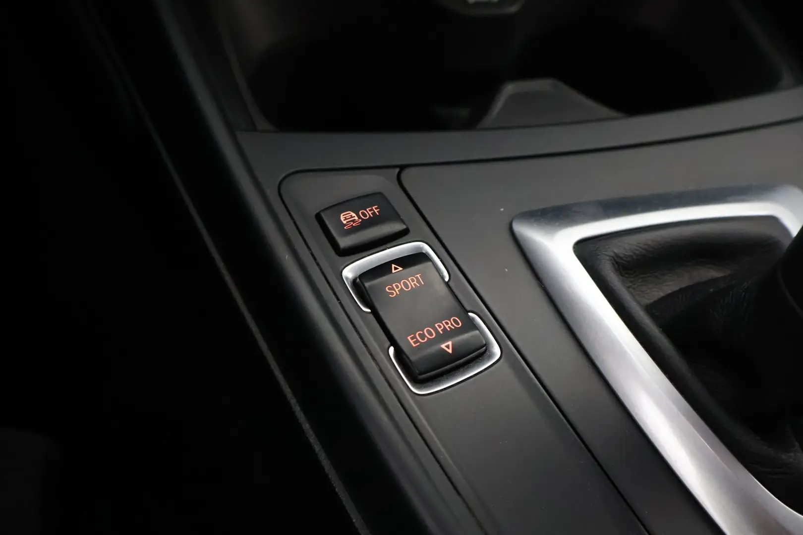 Car Image - 1RbrVDoHfyNc0fcnIEo95v
