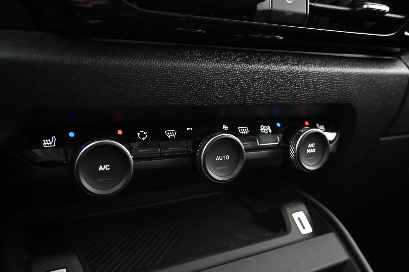 Car Image - 7nGsZryKYXib03CqINPpWz