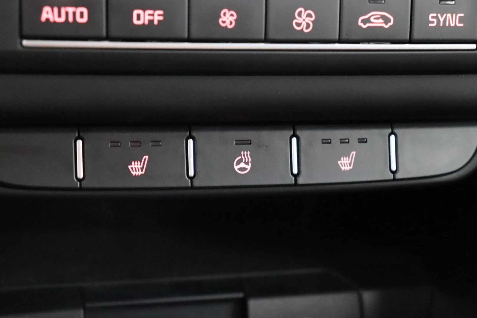 Car Image - 3lmCQnTHmW0NwpyDjke3ki