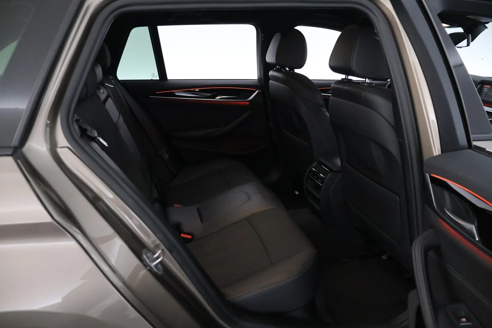 Car Image - 3BNxCmFfUFrczdYpAF295Y