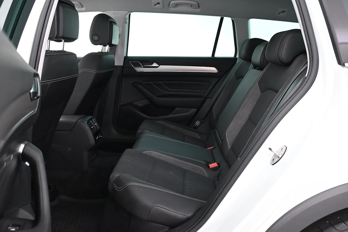 Car Image - 57kebgY0UalCNbUZE0aI9T
