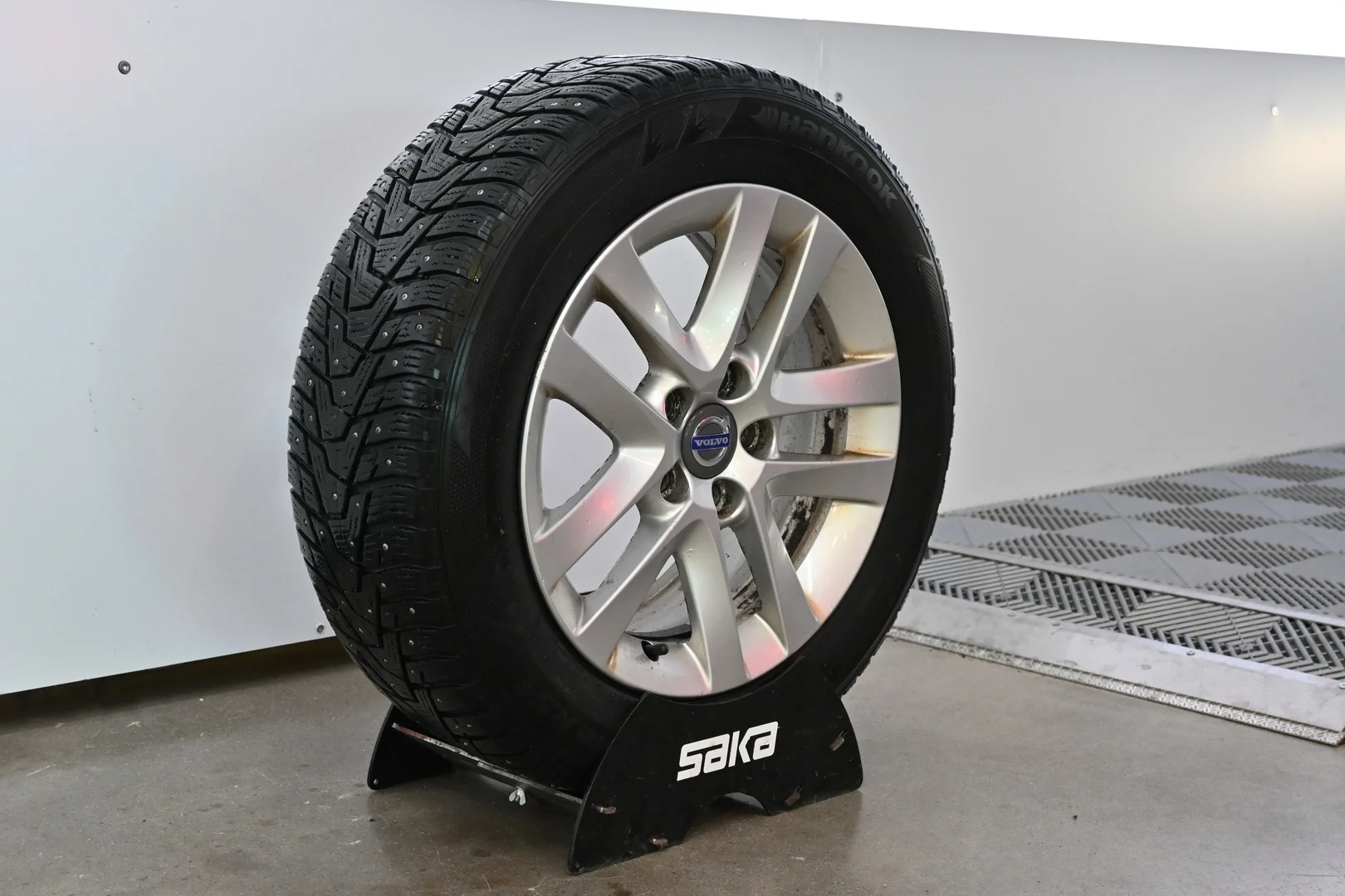 Car Image - 4yEr757Z26iNFGoa9sbzdj