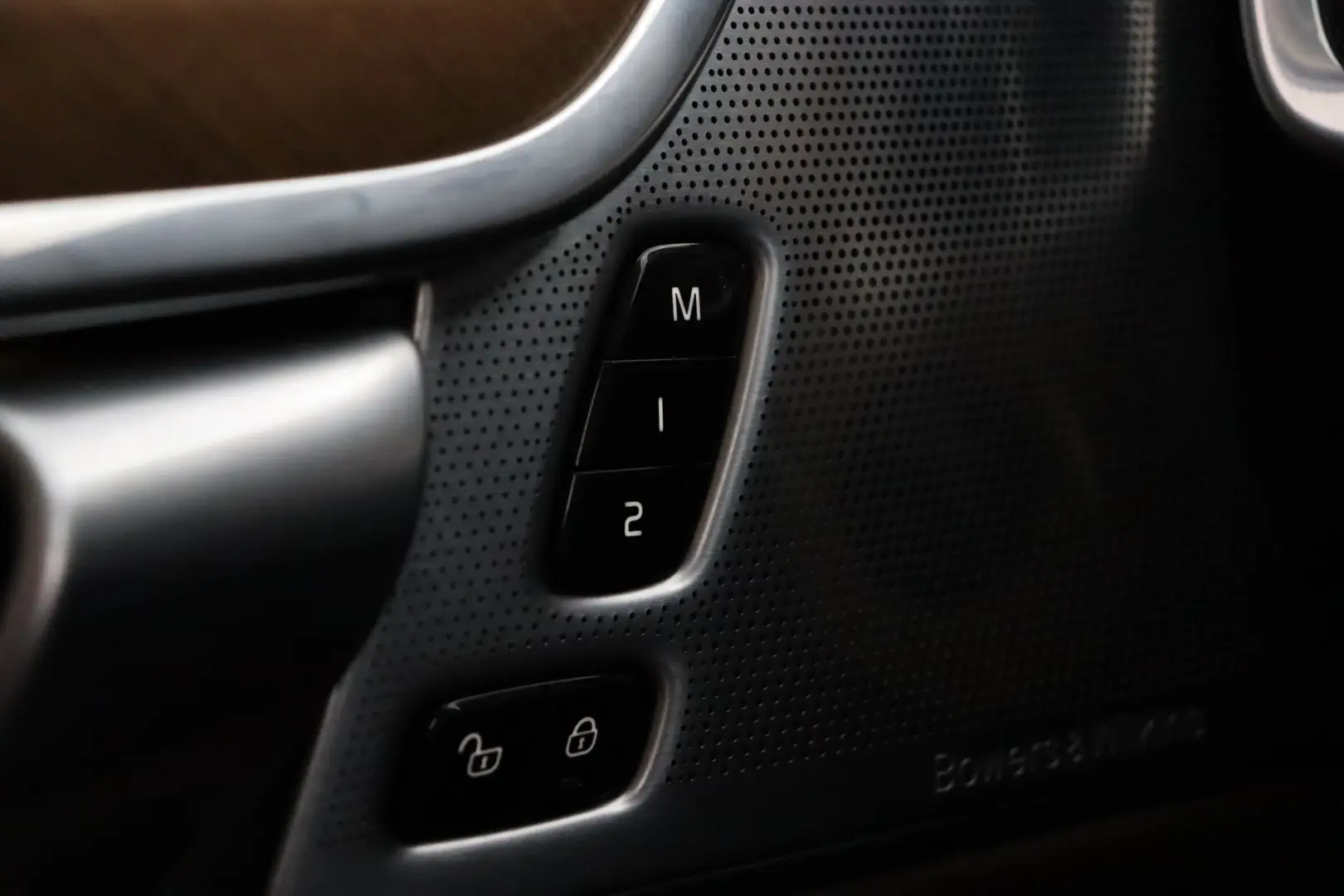 Car Image - 5YGgSF0ytMNqD5HeMbIU2y