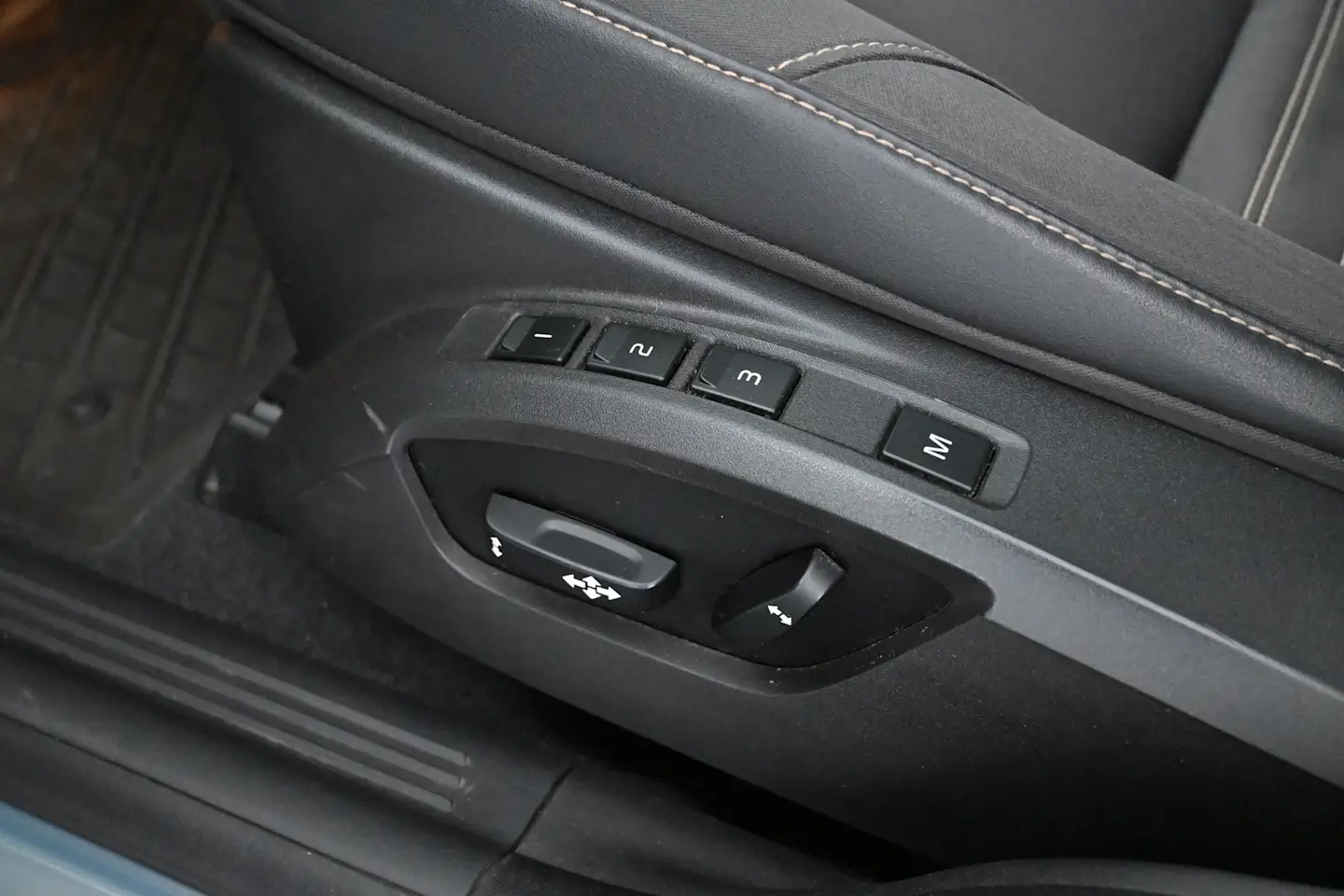 Car Image - 4ipLVaf0aJ7S5GMojHiEhq