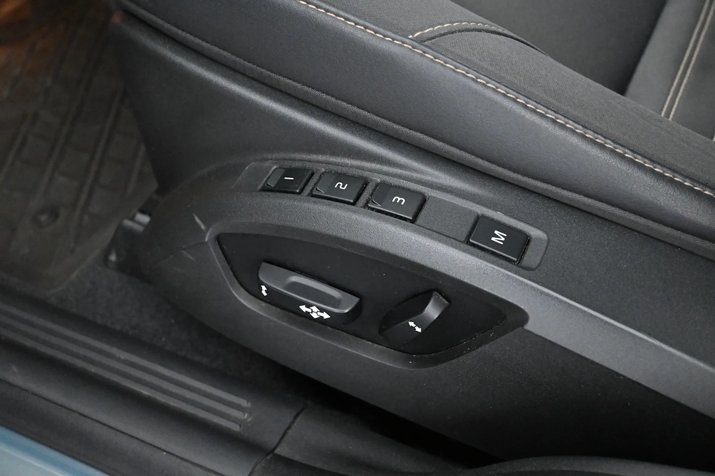 Car Image - 4ipLVaf0aJ7S5GMojHiEhq