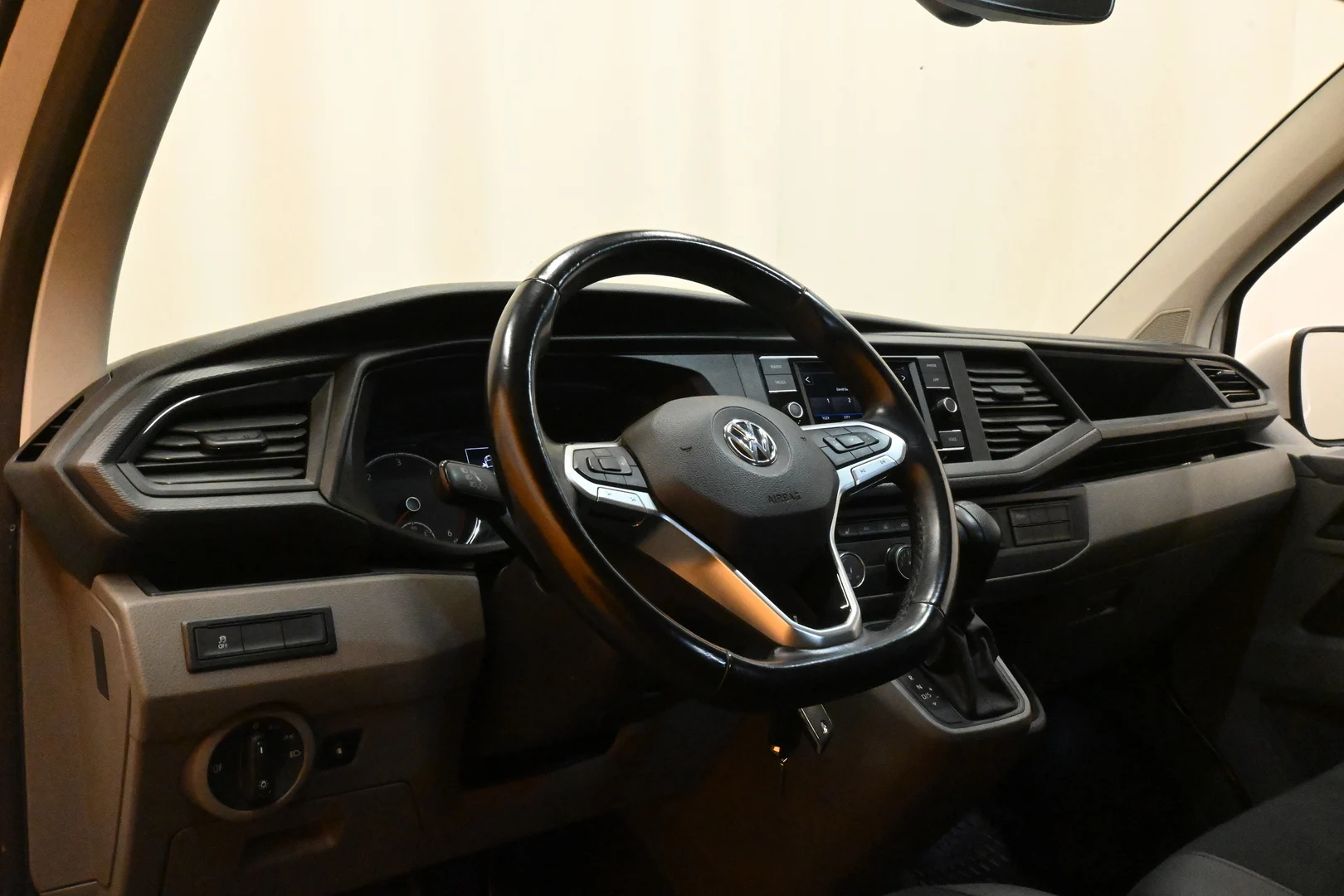 Car Image - 6S0UkQ3qijx9oEg3rE0tn4