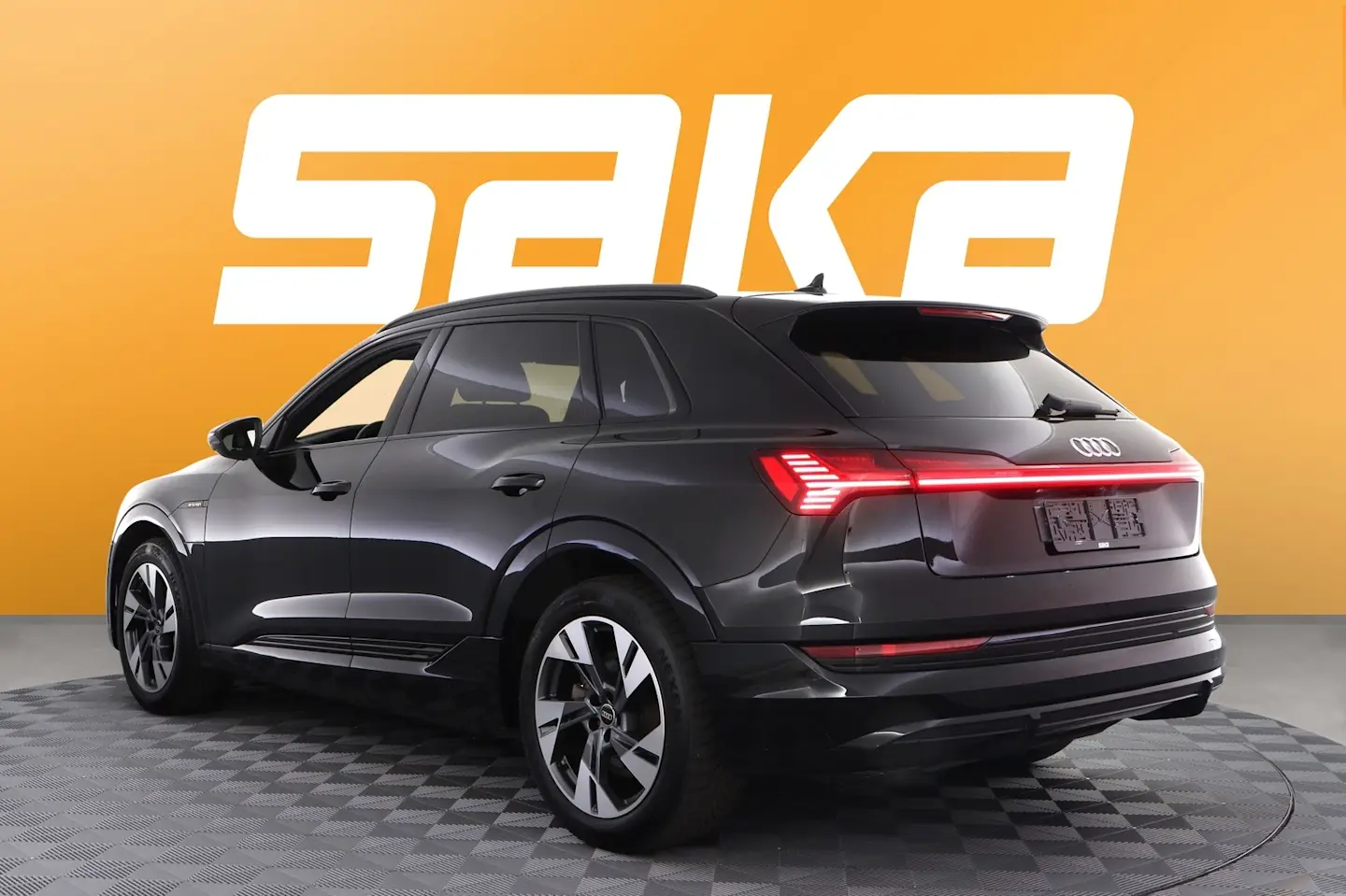 Car Image - 6LvkYvJfHlTz20ZEr3k0ji