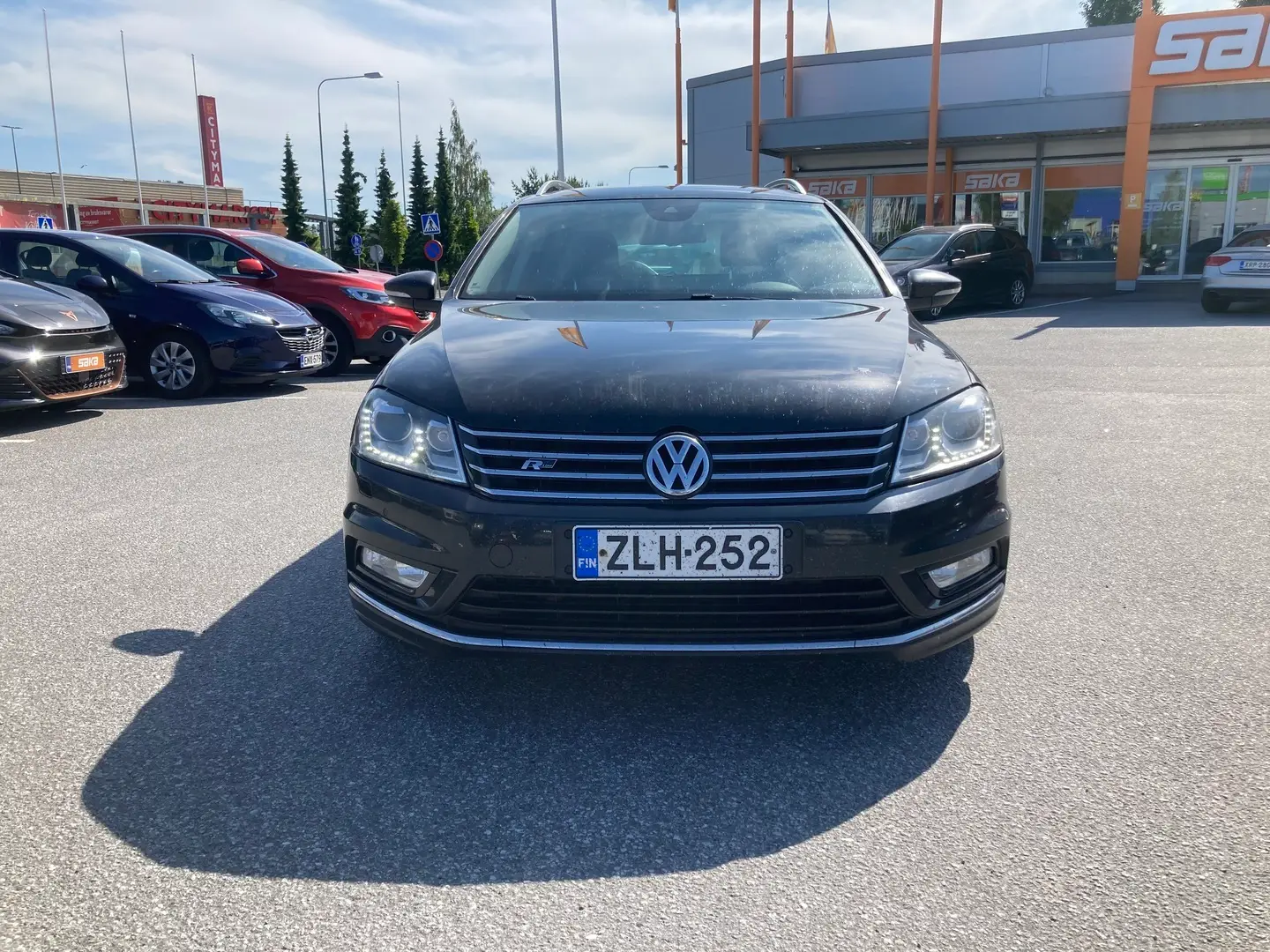 Car Image - 1UUorSsv9c4vHYqZIWL8kI