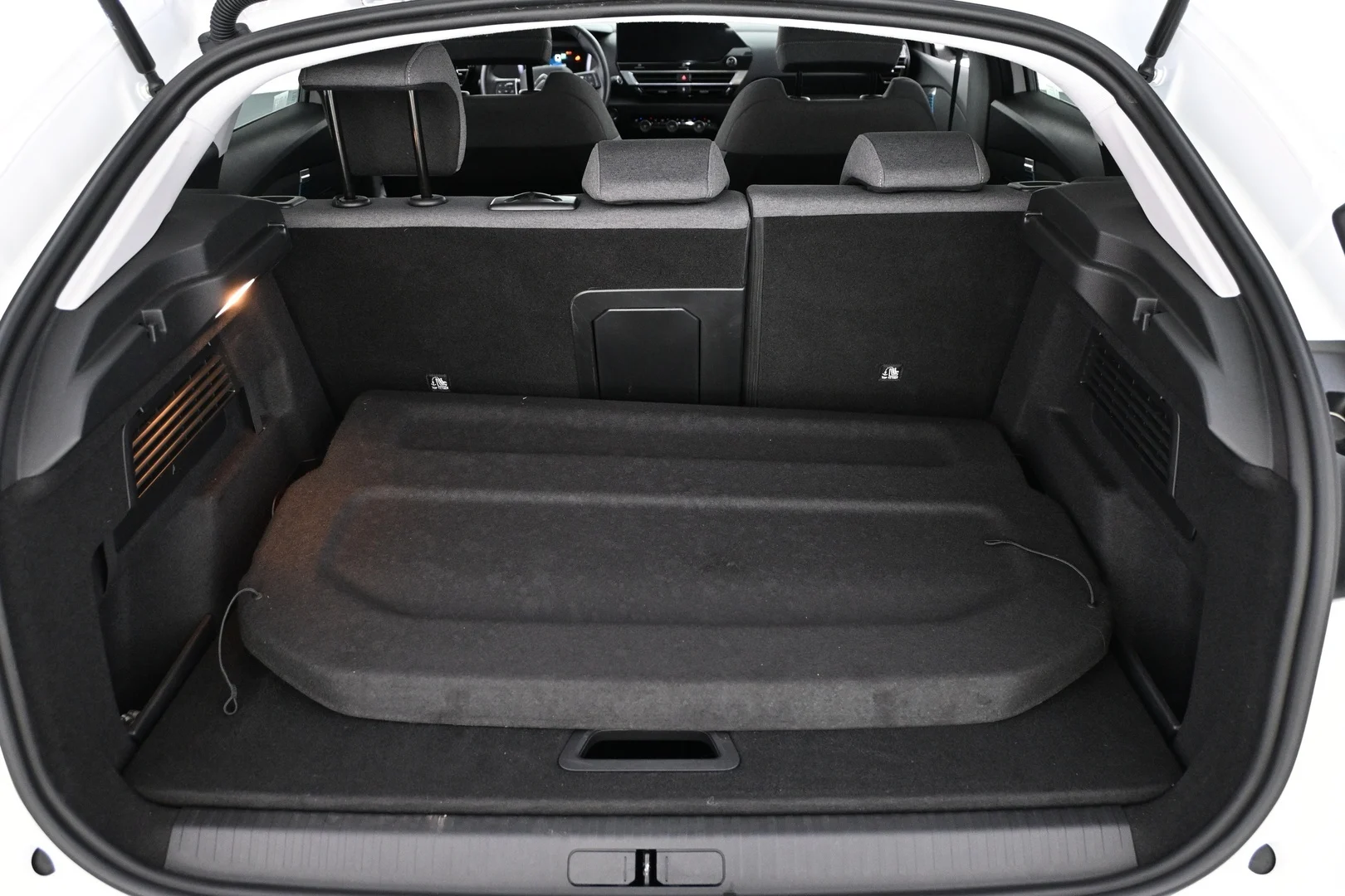 Car Image - 78w81KGSWoIUJGU5kh44XE