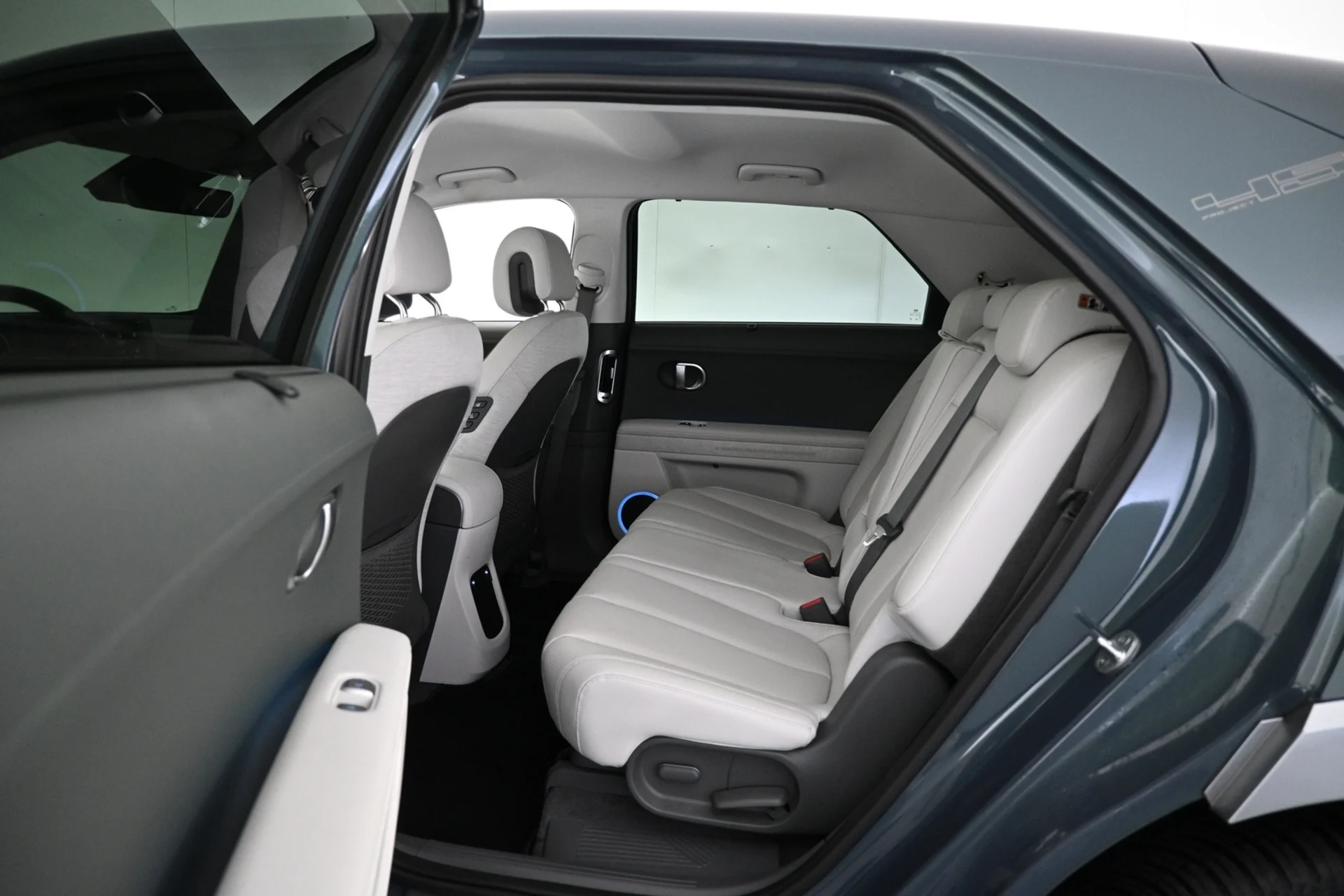 Car Image - 3lL1hBJYxu4dL8fPZJS81N