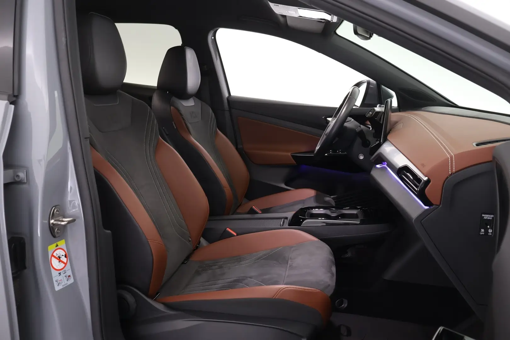 Car Image - 5QE6SlGeCXw5pgygSVBXib