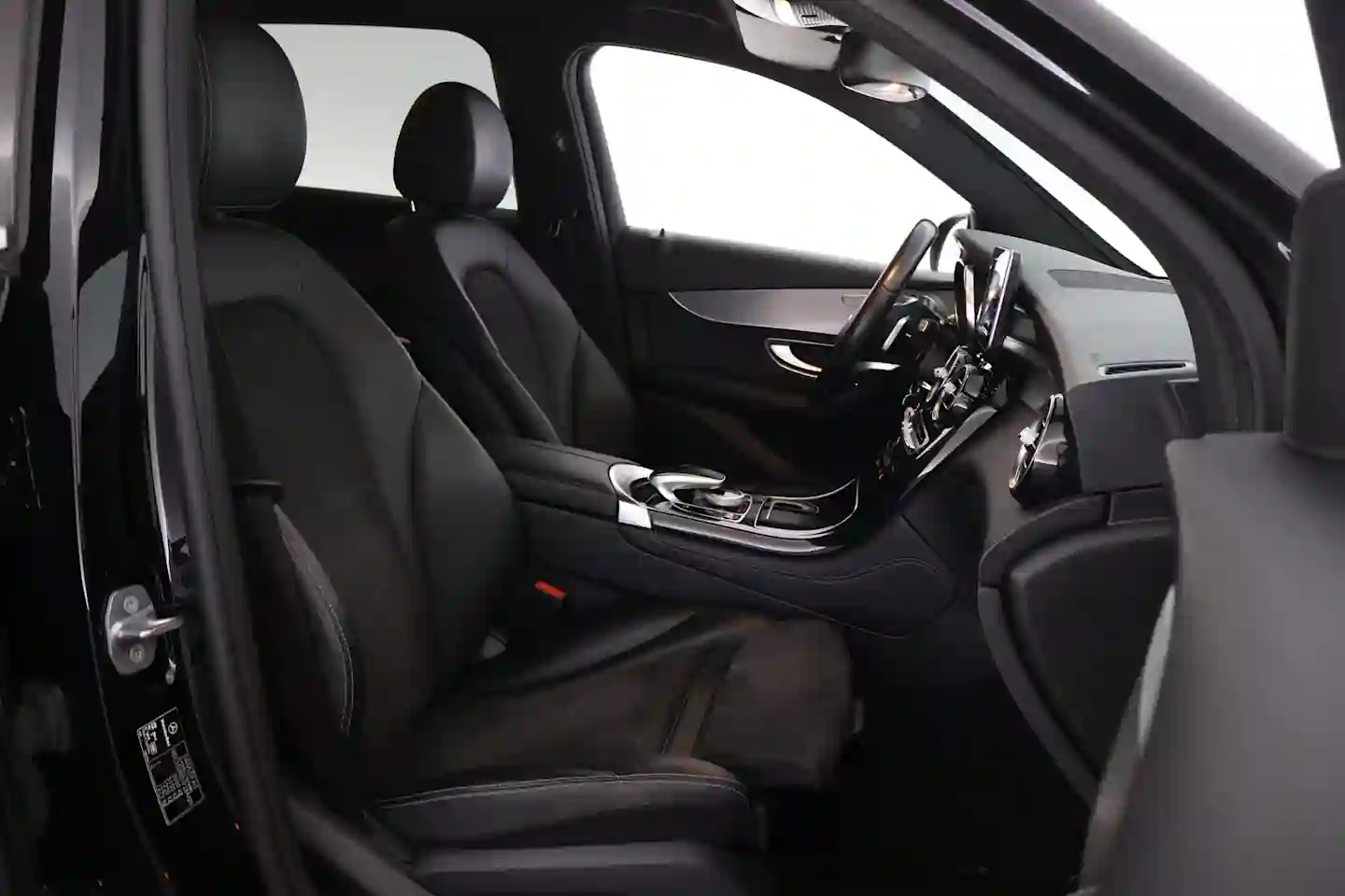 Car Image - RLCnEQRn3Cz2TgY39MSnq