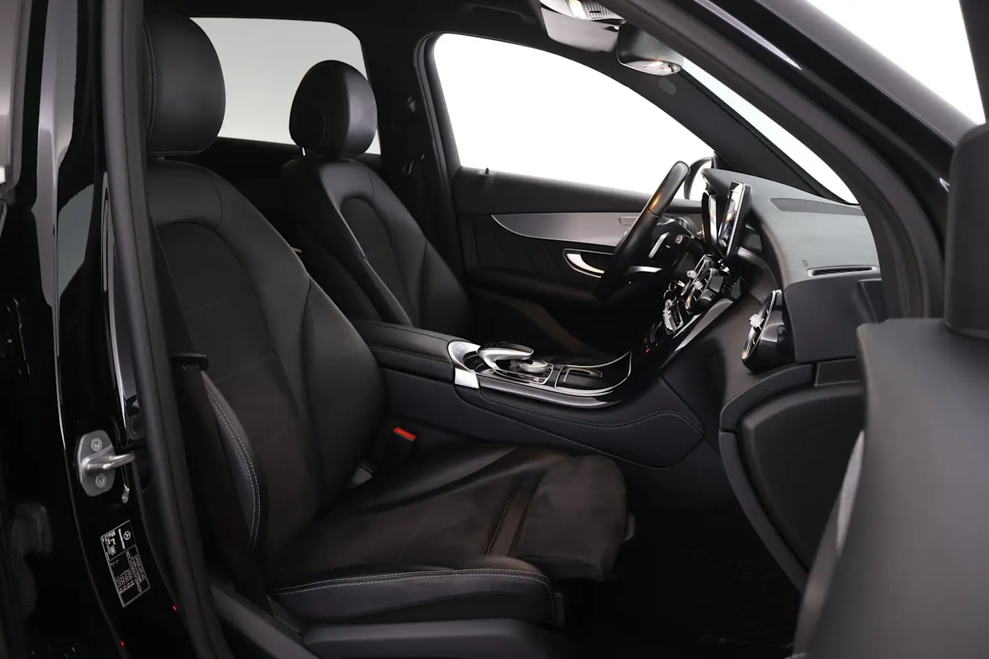 Car Image - RLCnEQRn3Cz2TgY39MSnq