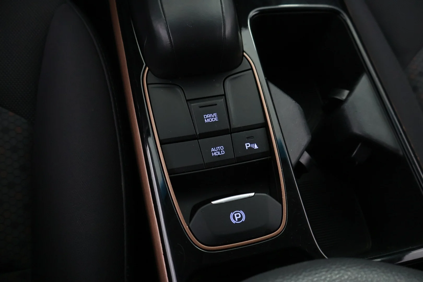 Car Image - eacp2xgaY5VYMUVGg7vHZ