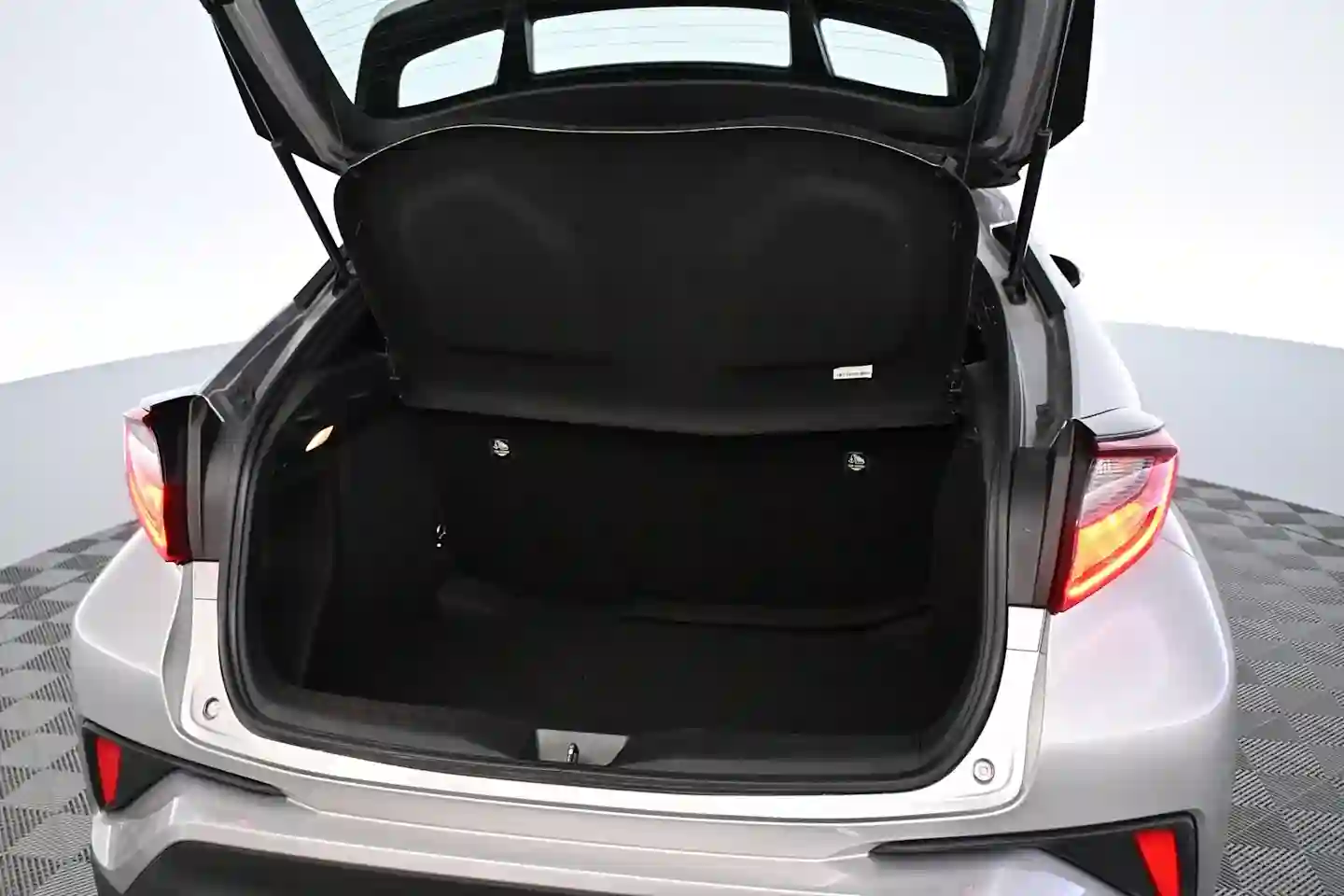 Car Image - 5Vi93IyF7qDkhSuwGB6vkF
