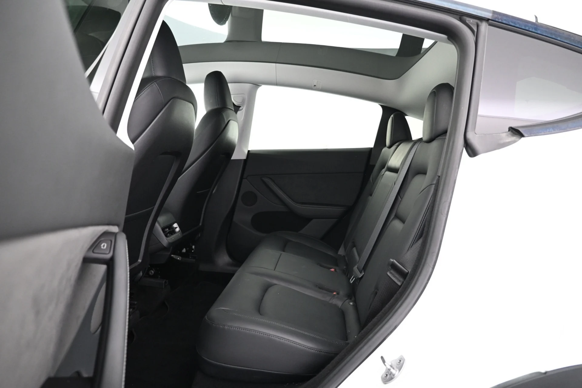 Car Image - 1OYxYjiEgQfl61nP1lNDYH