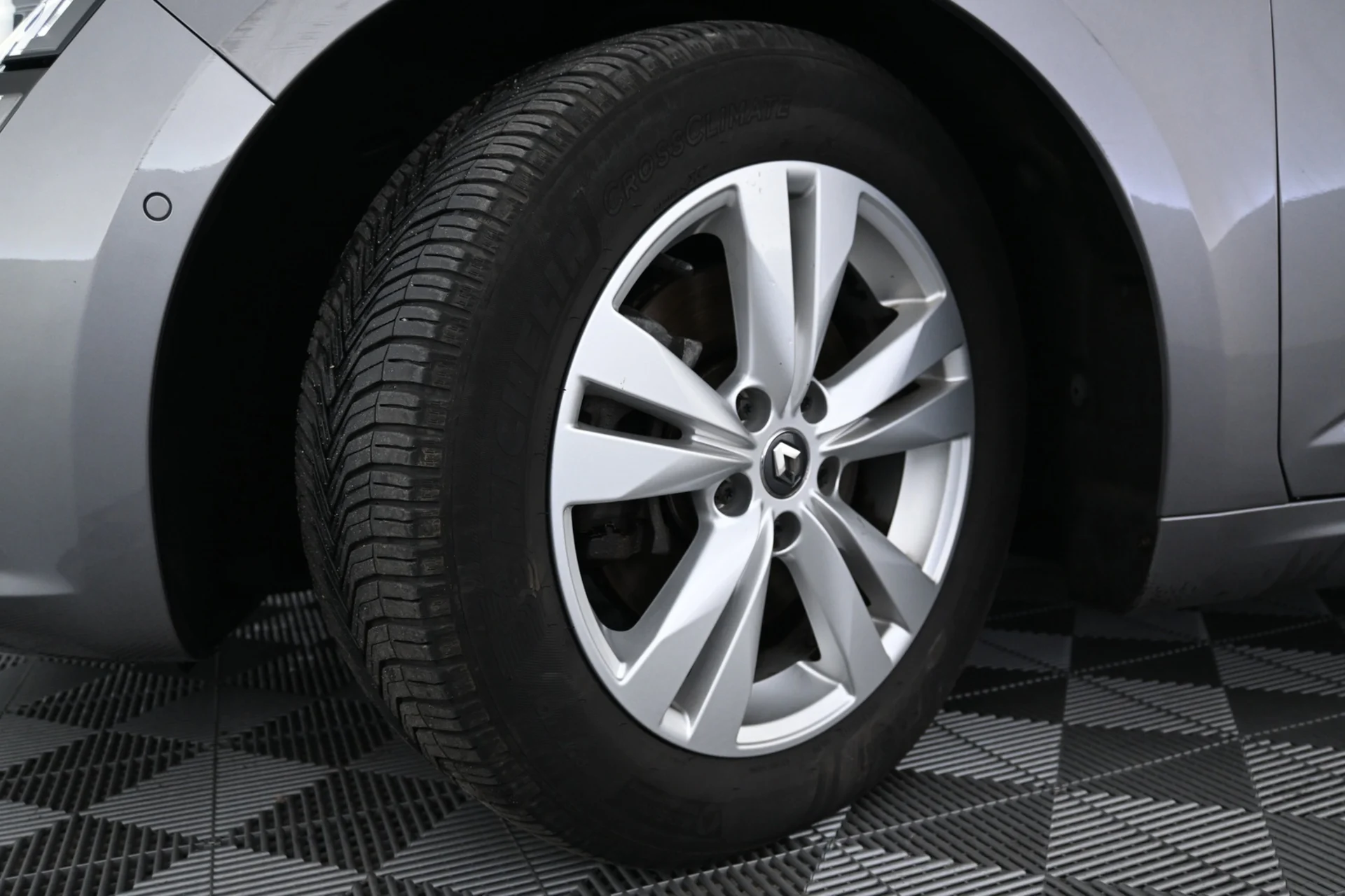 Car Image - 204vQF973EU9252FhTqrVV