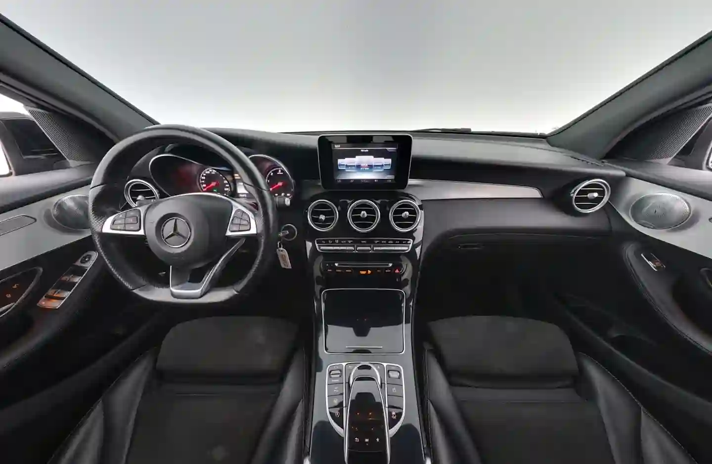 Car Image - RLCnEQRn3Cz2TgY39MSnq