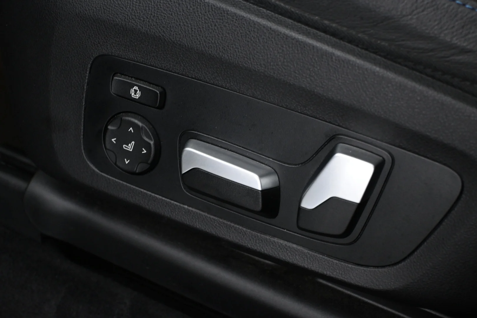 Car Image - 2alBfyijXHo47R1PhJwDSj