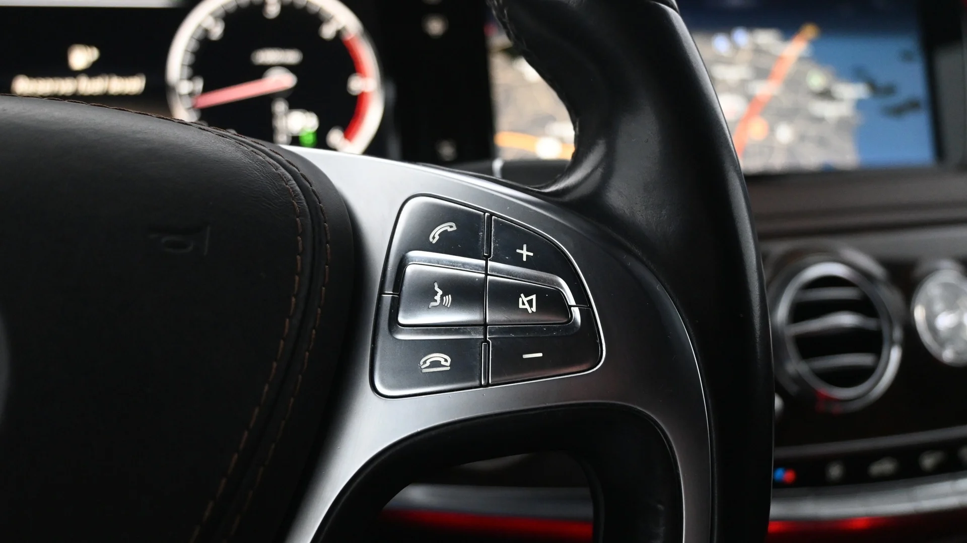 Car Image - 1ETBll91s4zL4Phg3ME8p4