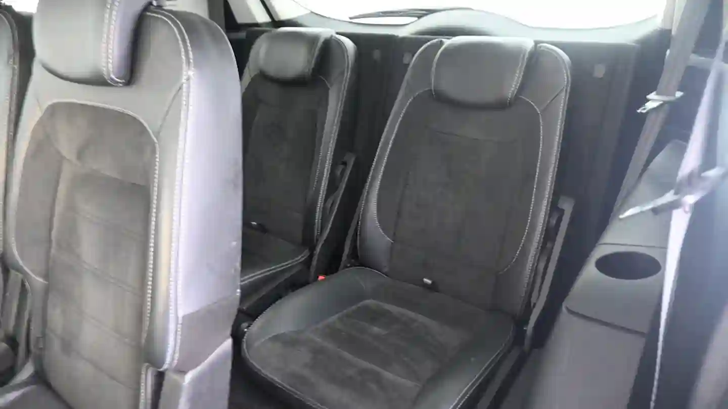 Car Image - 6hsbLo7OHX3ni595L4VIBW