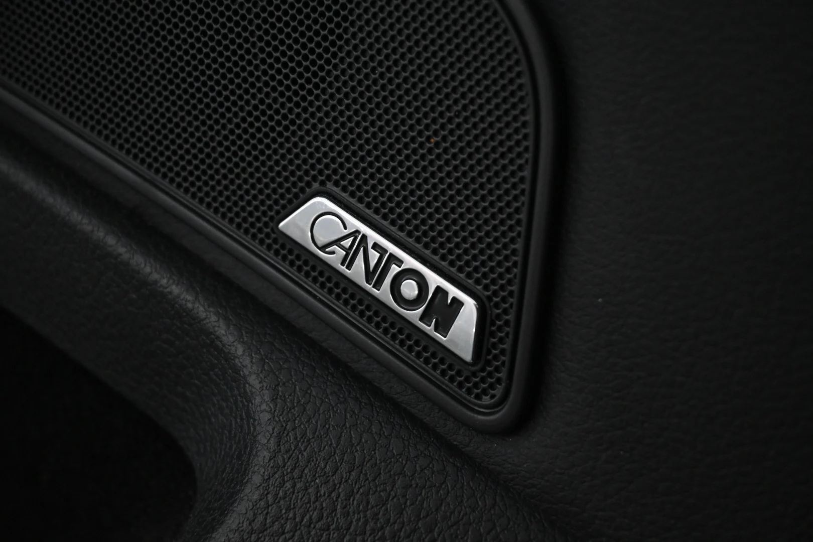 Car Image - 7aonO8mzbwZclfuSqIDcDe