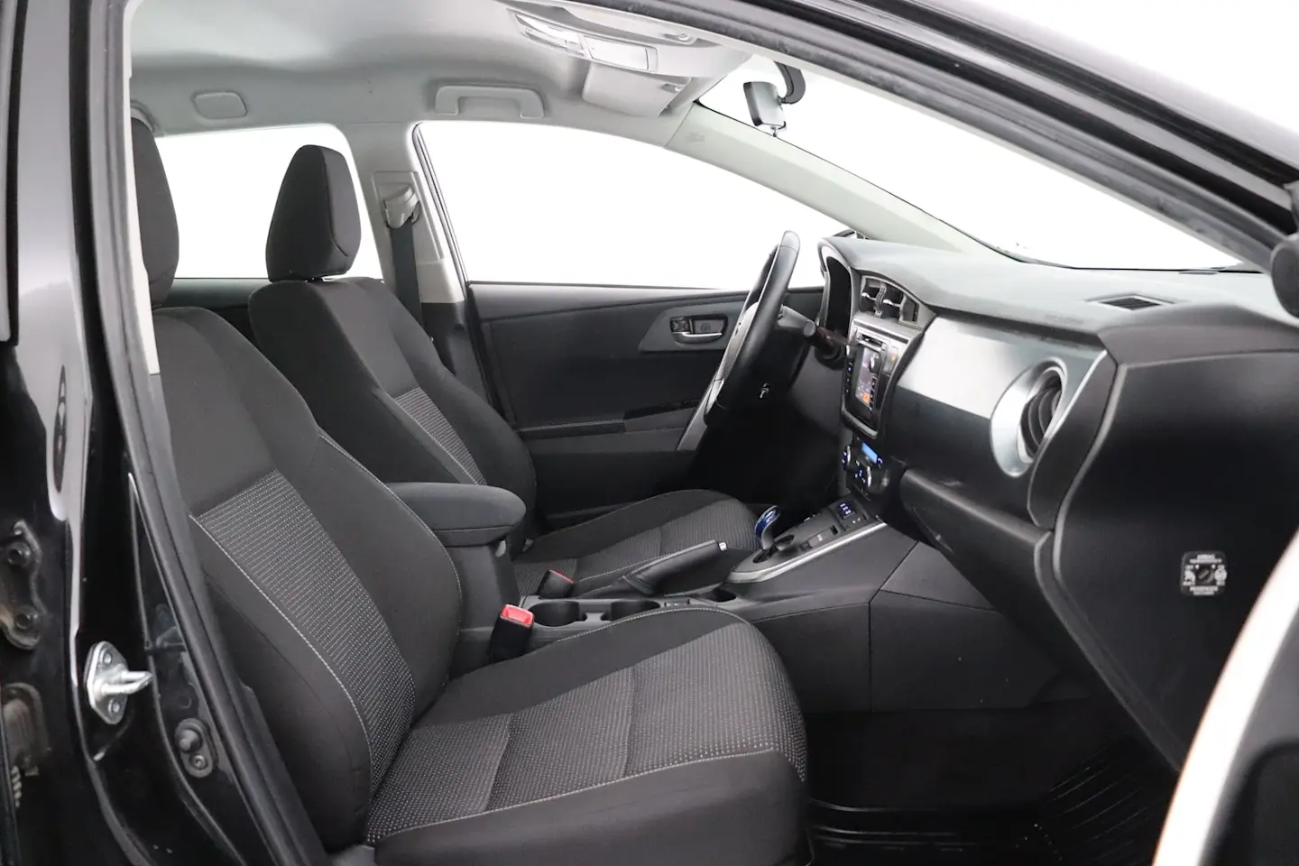 Car Image - 5rgEYnJBOqnjXtu0HFYV1O