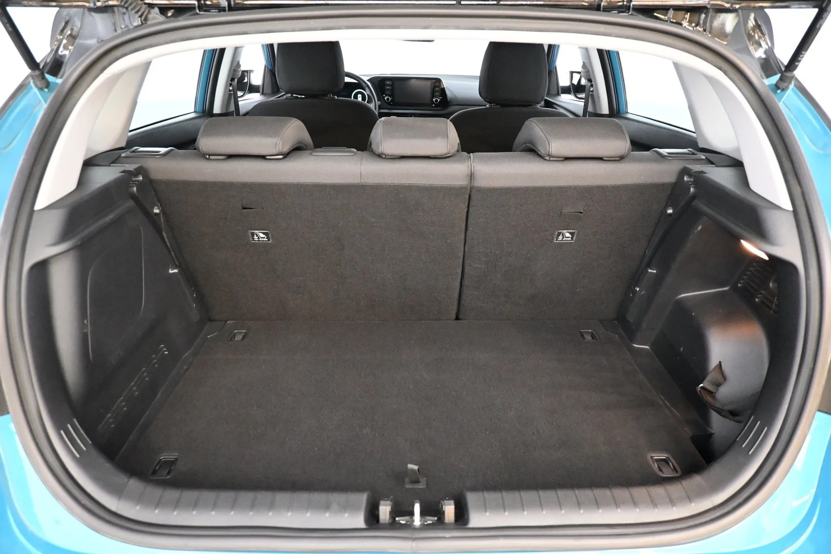 Car Image - 1wBgZhVtKDEKETIwnegkHW