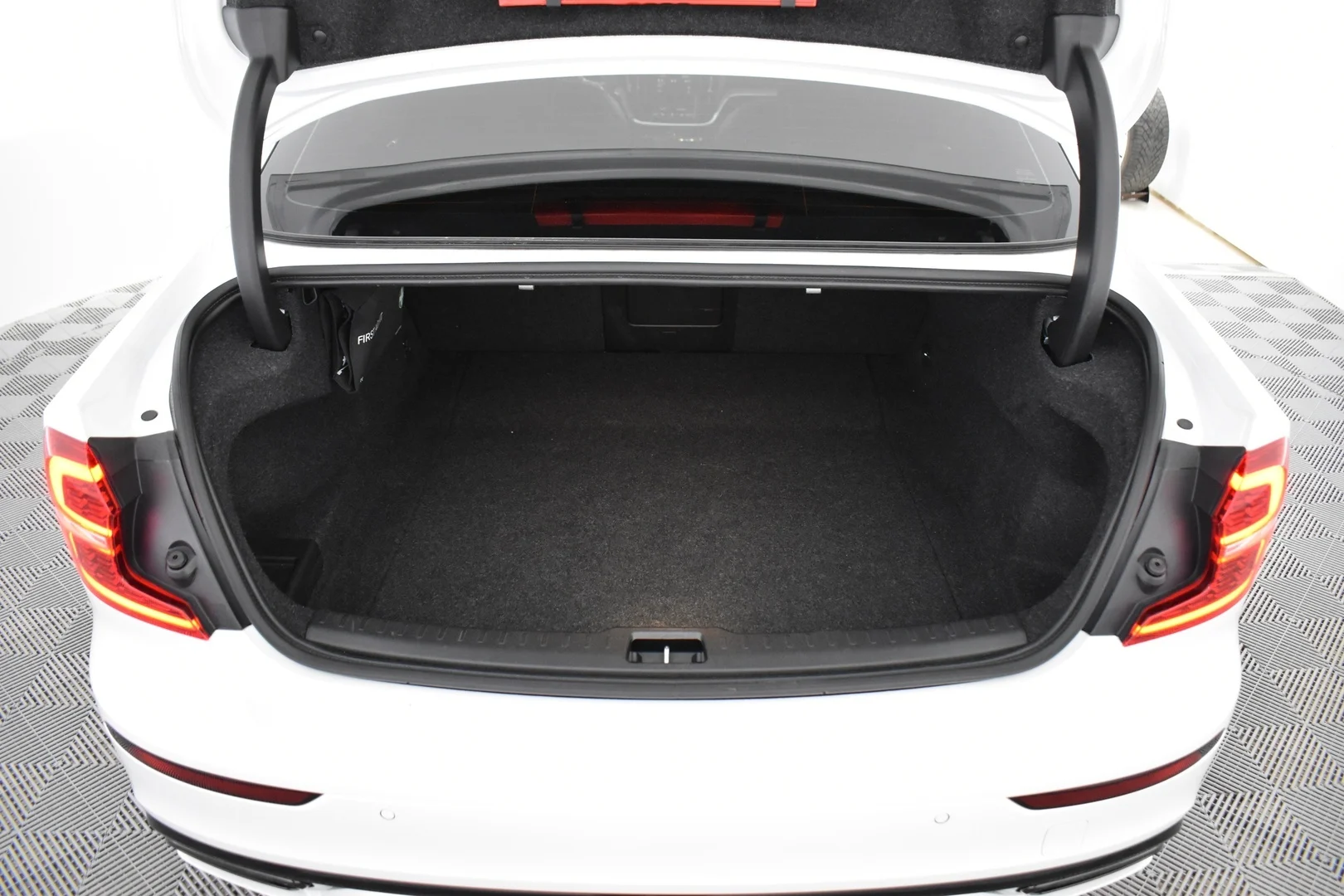 Car Image - 5V7UBXfcEBrf4p1RIDYyct